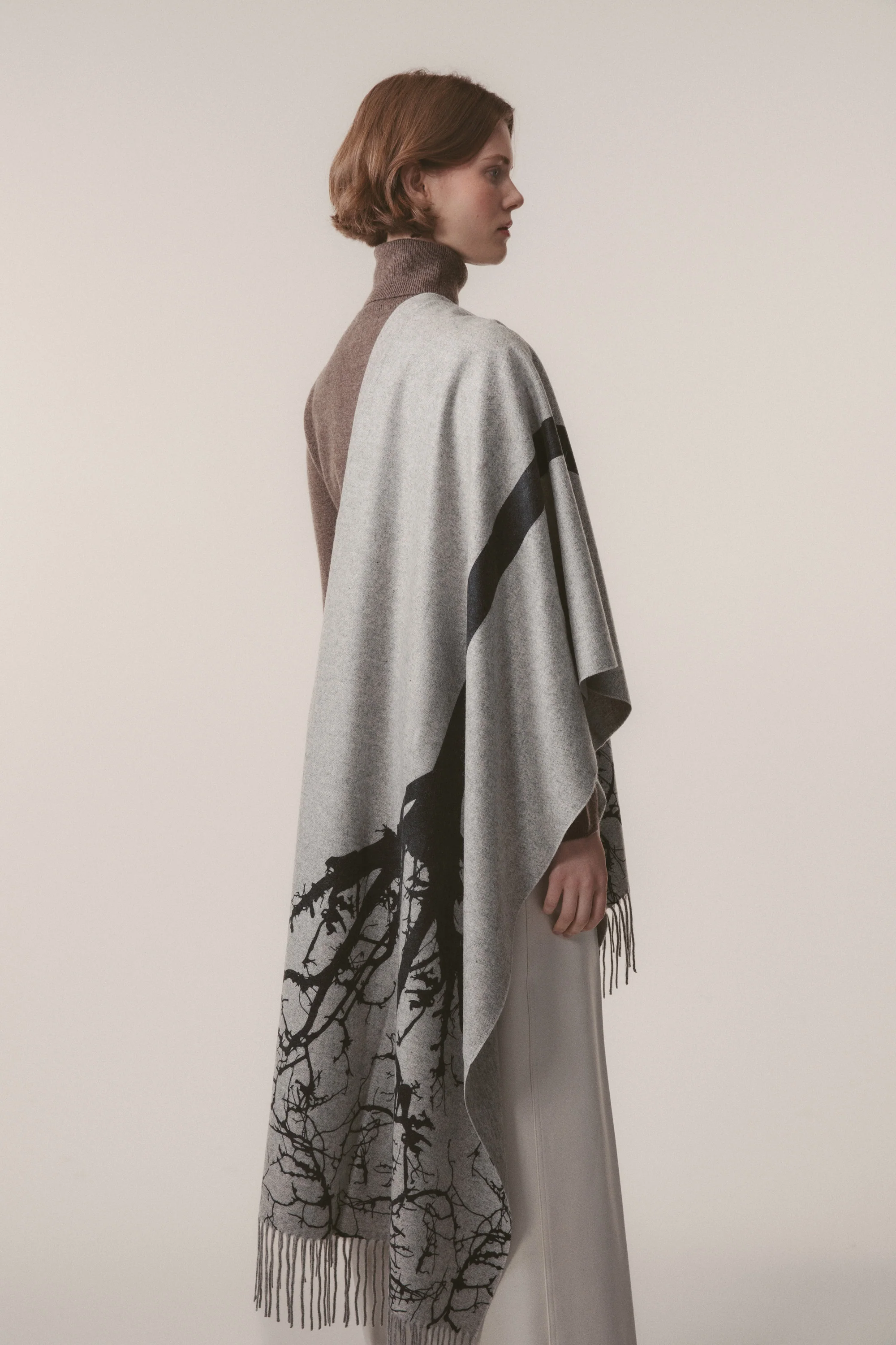 Tree Print Cashmere Double Sided Stole - Grey & Black - Image 3