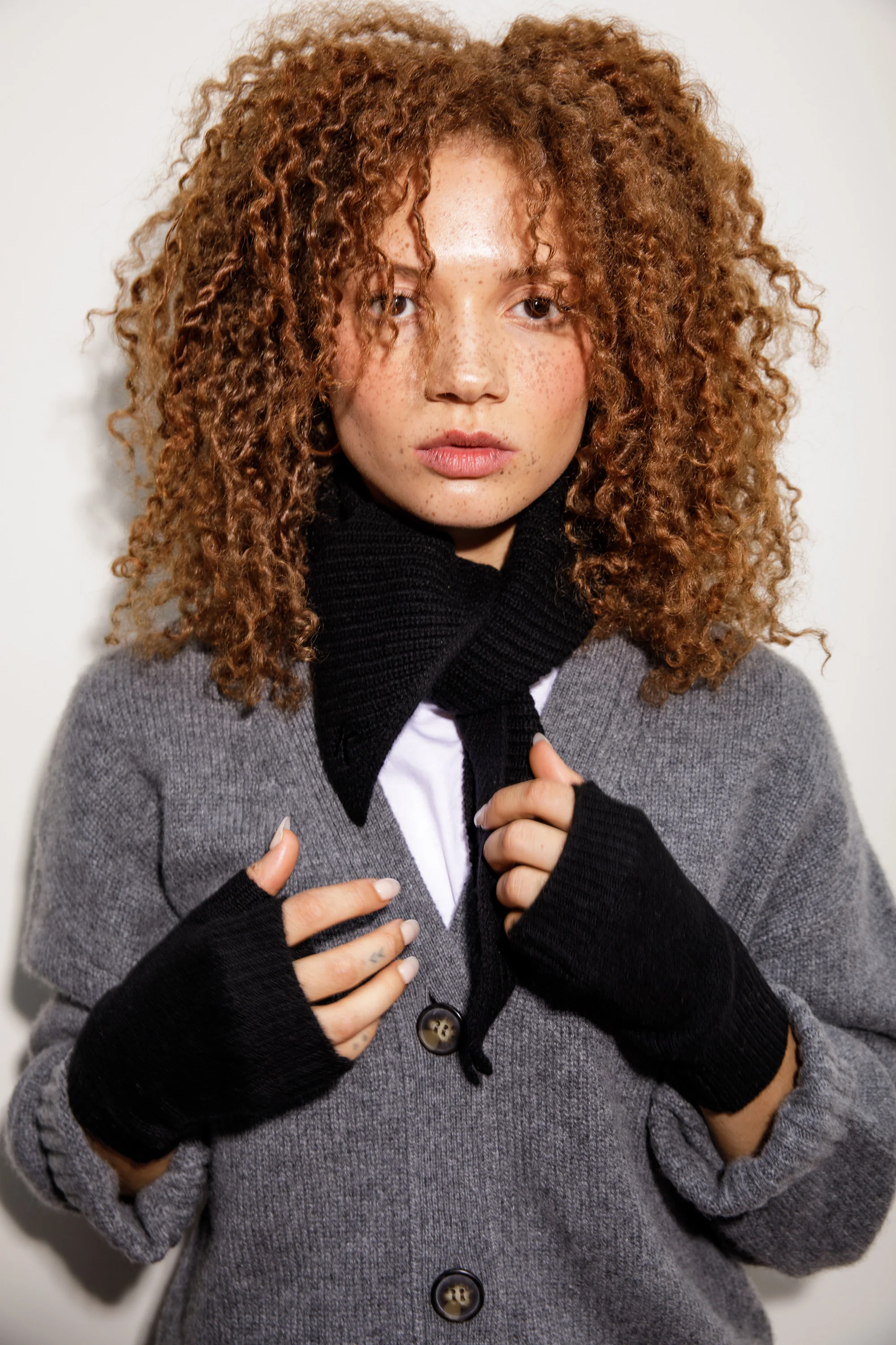 Cashmere Fingerless Mittens - Black - Image 2