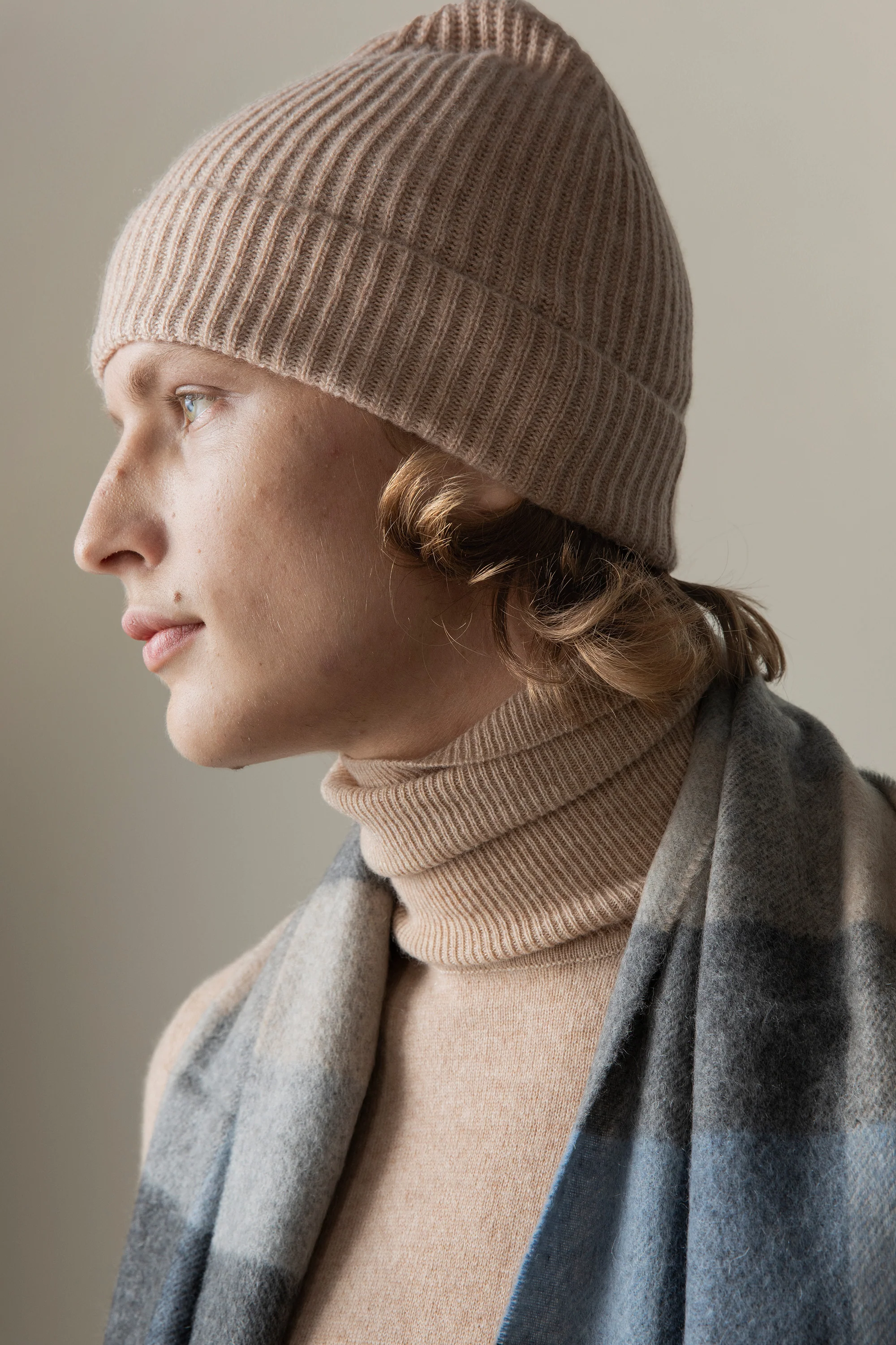 Unisex Cashmere Ribbed Beanie Hat - Sand - Image 2