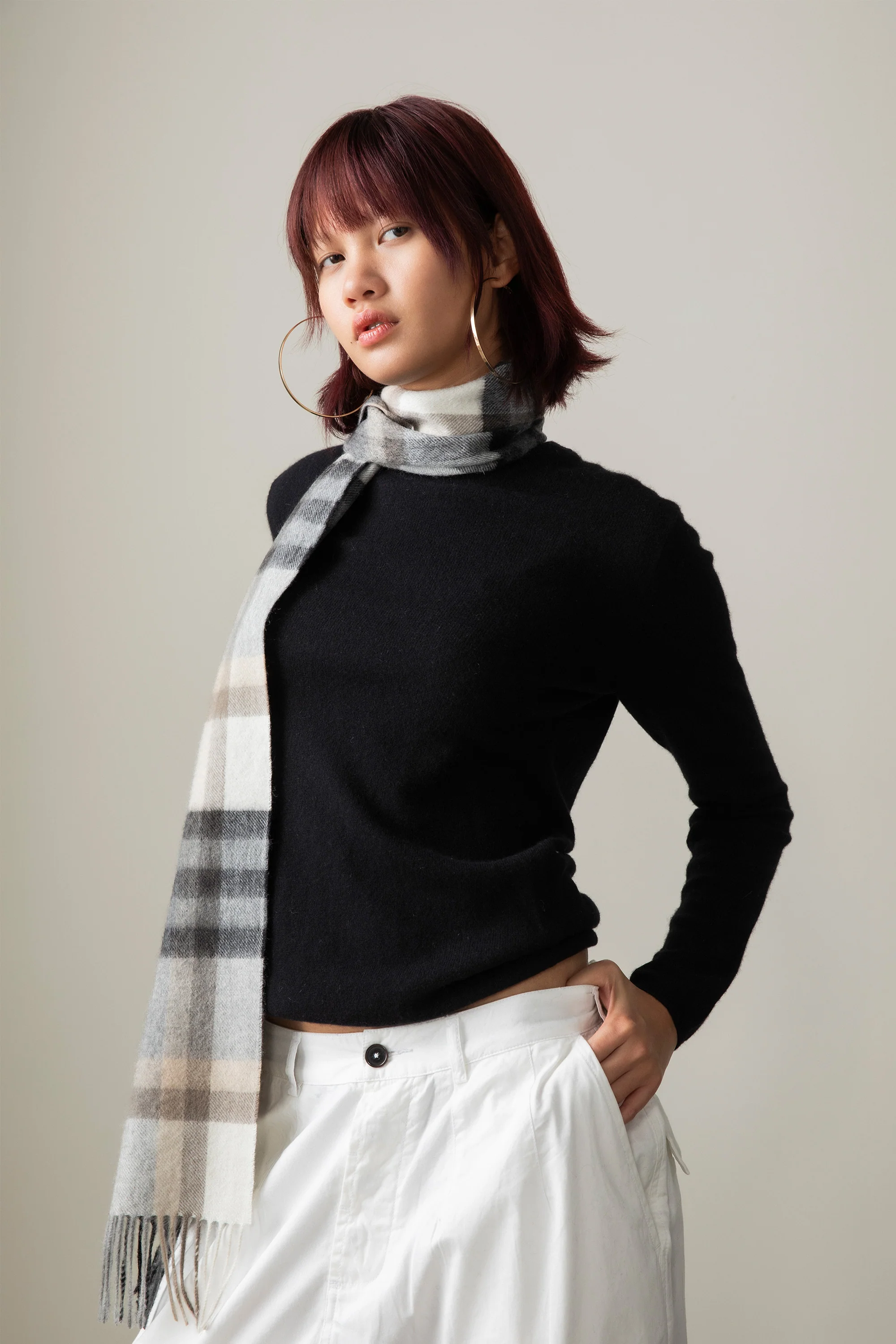 Tartan Cashmere Scarf - Black Grey - Image 2