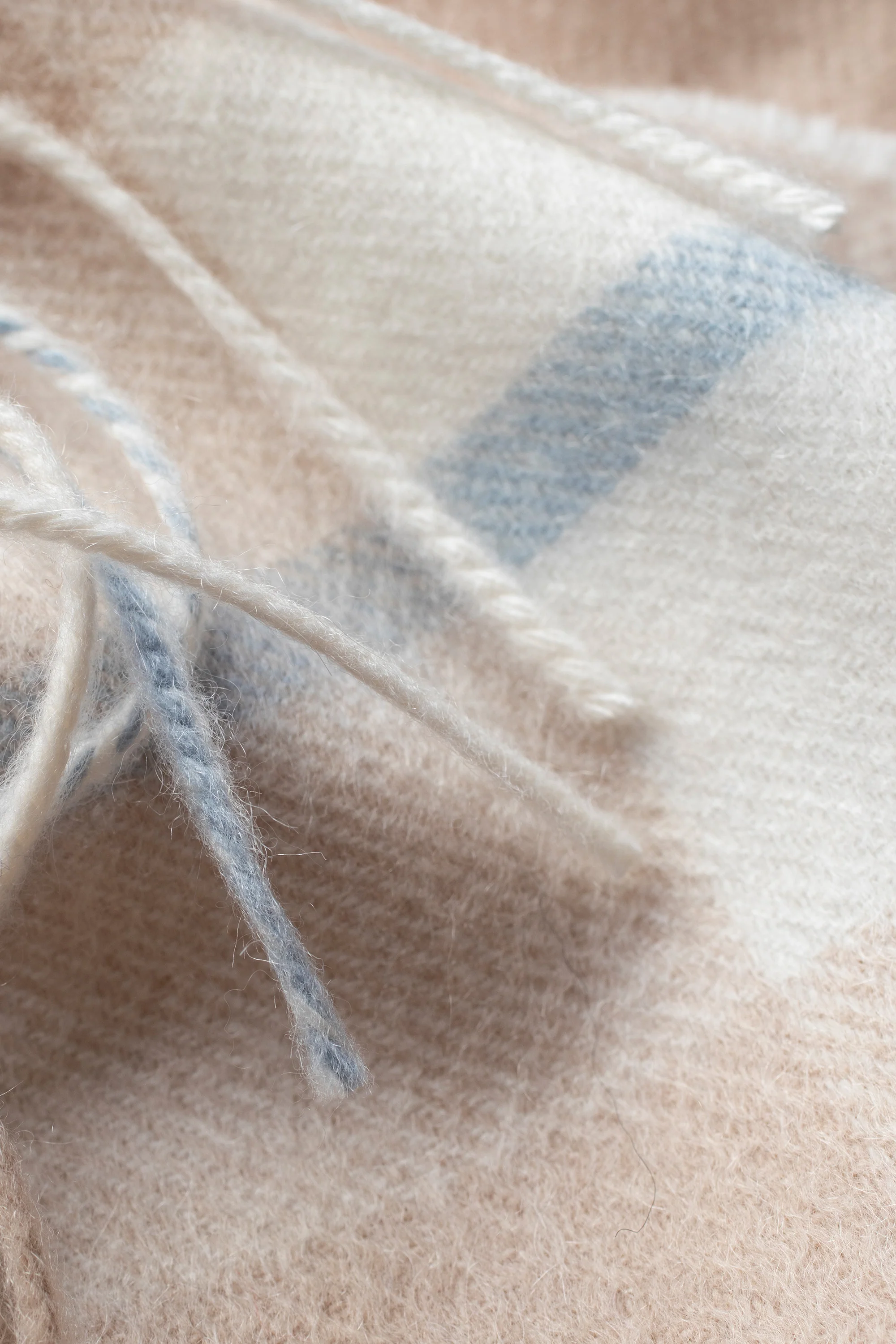 Contemporary Check Cashmere Scarf - Champagne Pink - Image 4