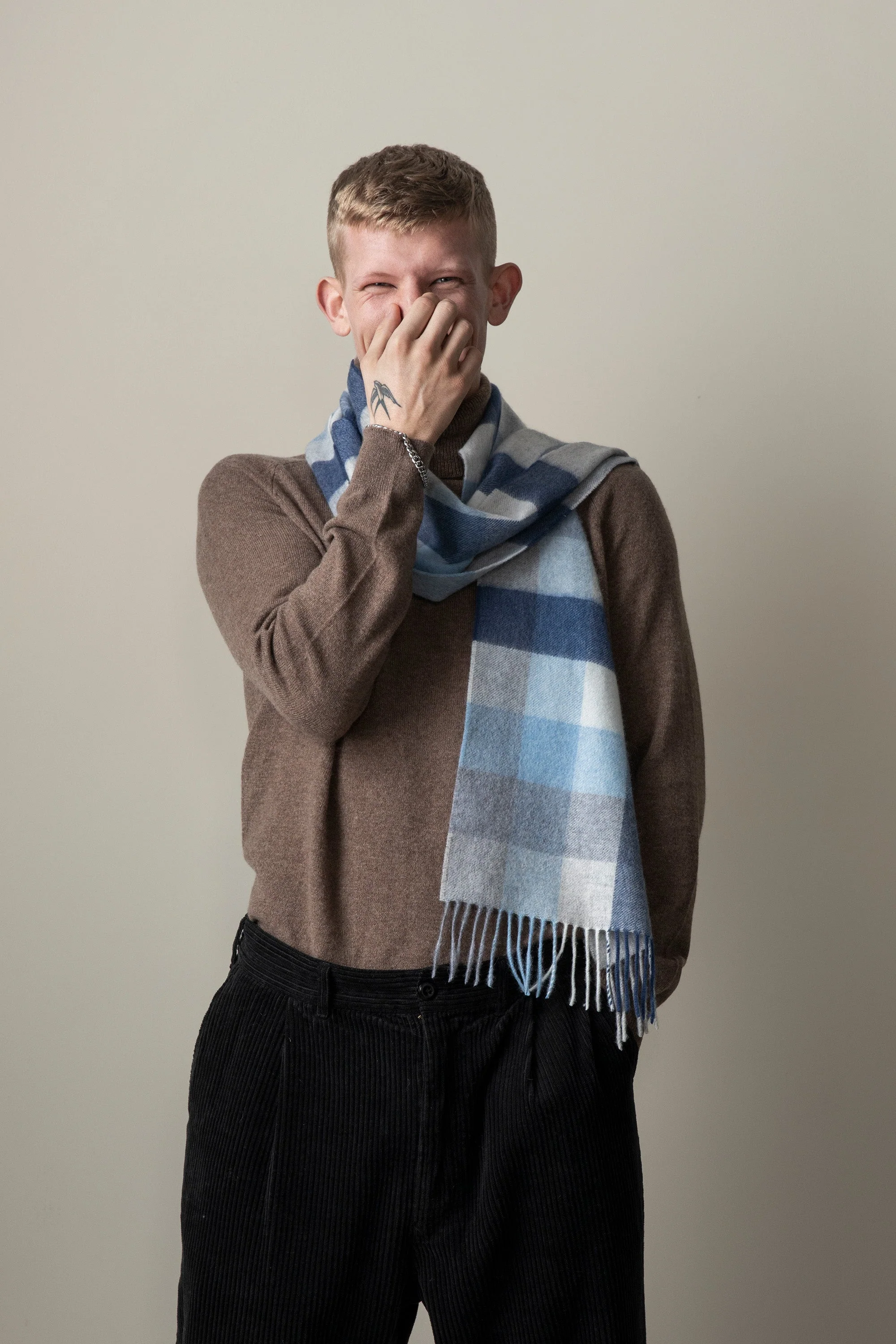 5 Square Check Cashmere Scarf - Glacier - Image 5