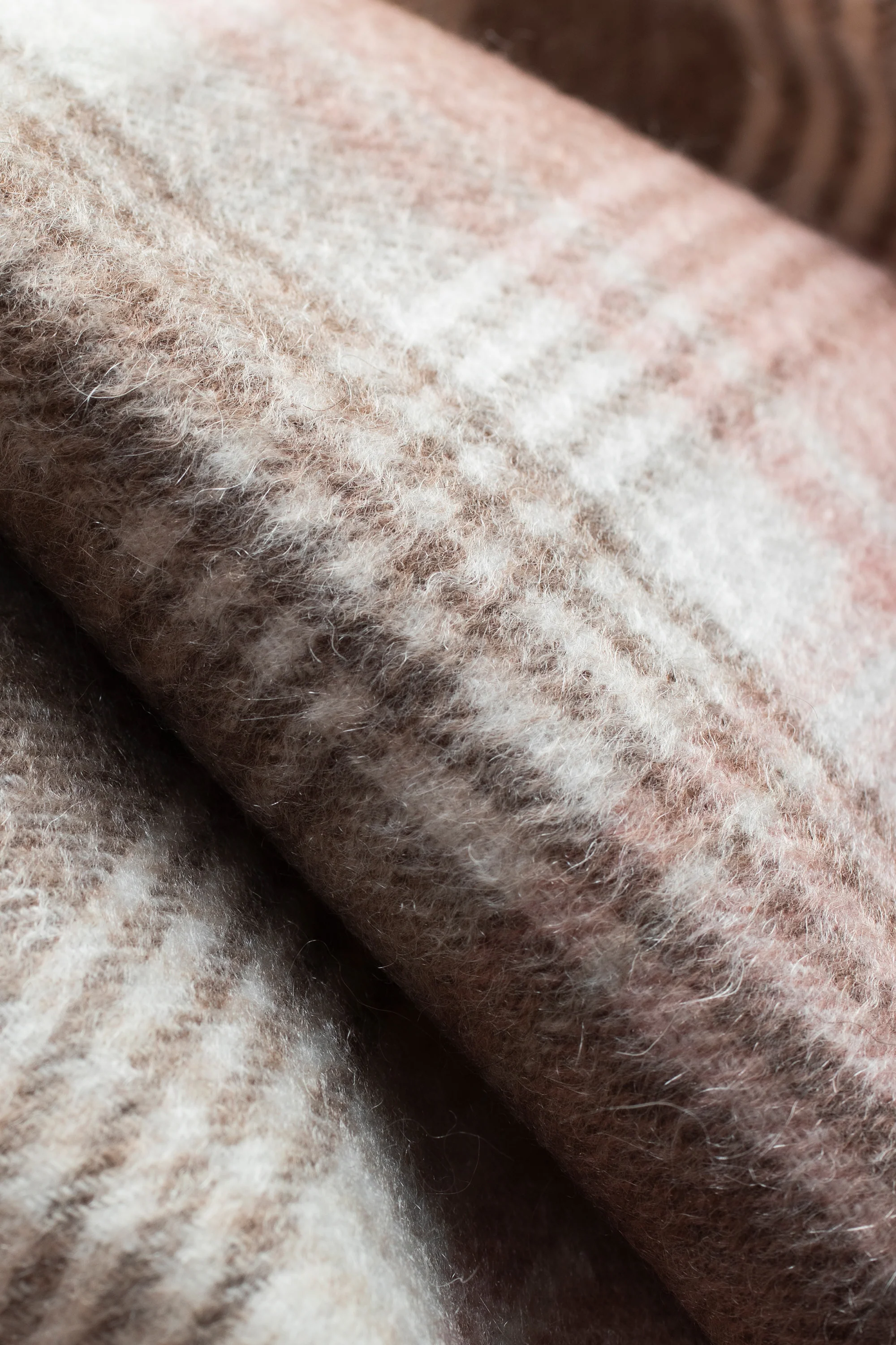 Repeat Edge Cashmere Scarf - Natural - Image 4