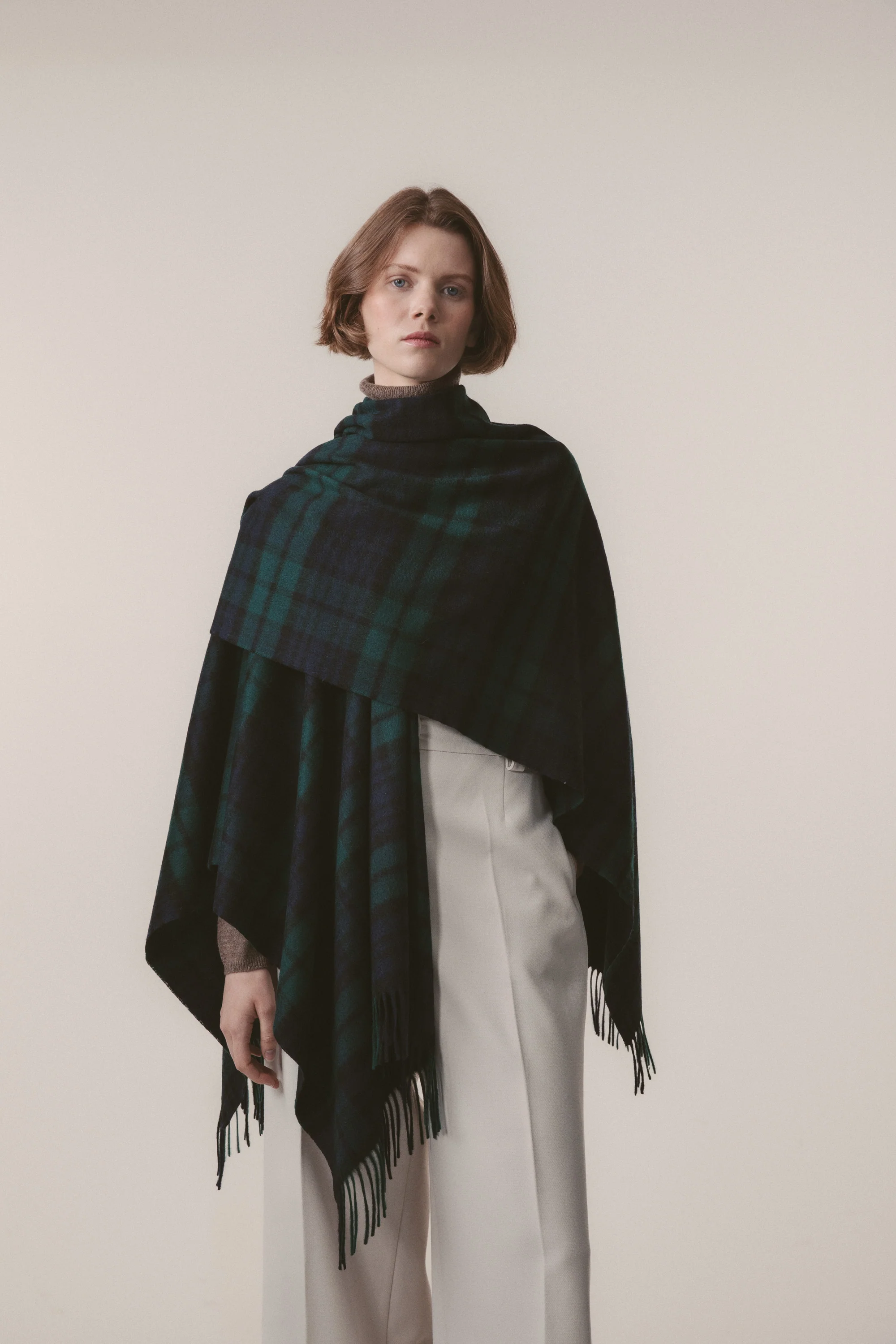 Heritage Tartan Cashmere Wrap - Blackwatch - Image 3