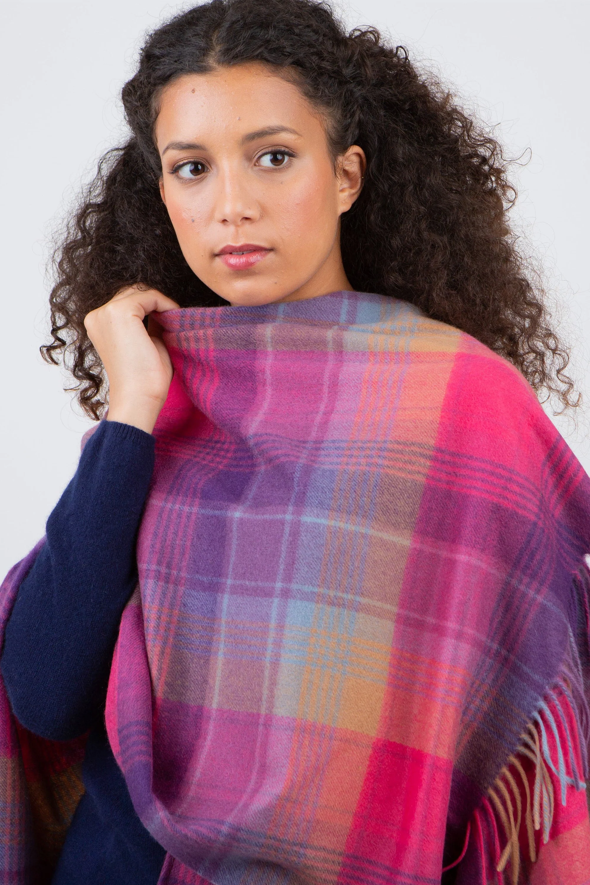 Repeat Edge Cashmere Wrap - Pink - Image 3