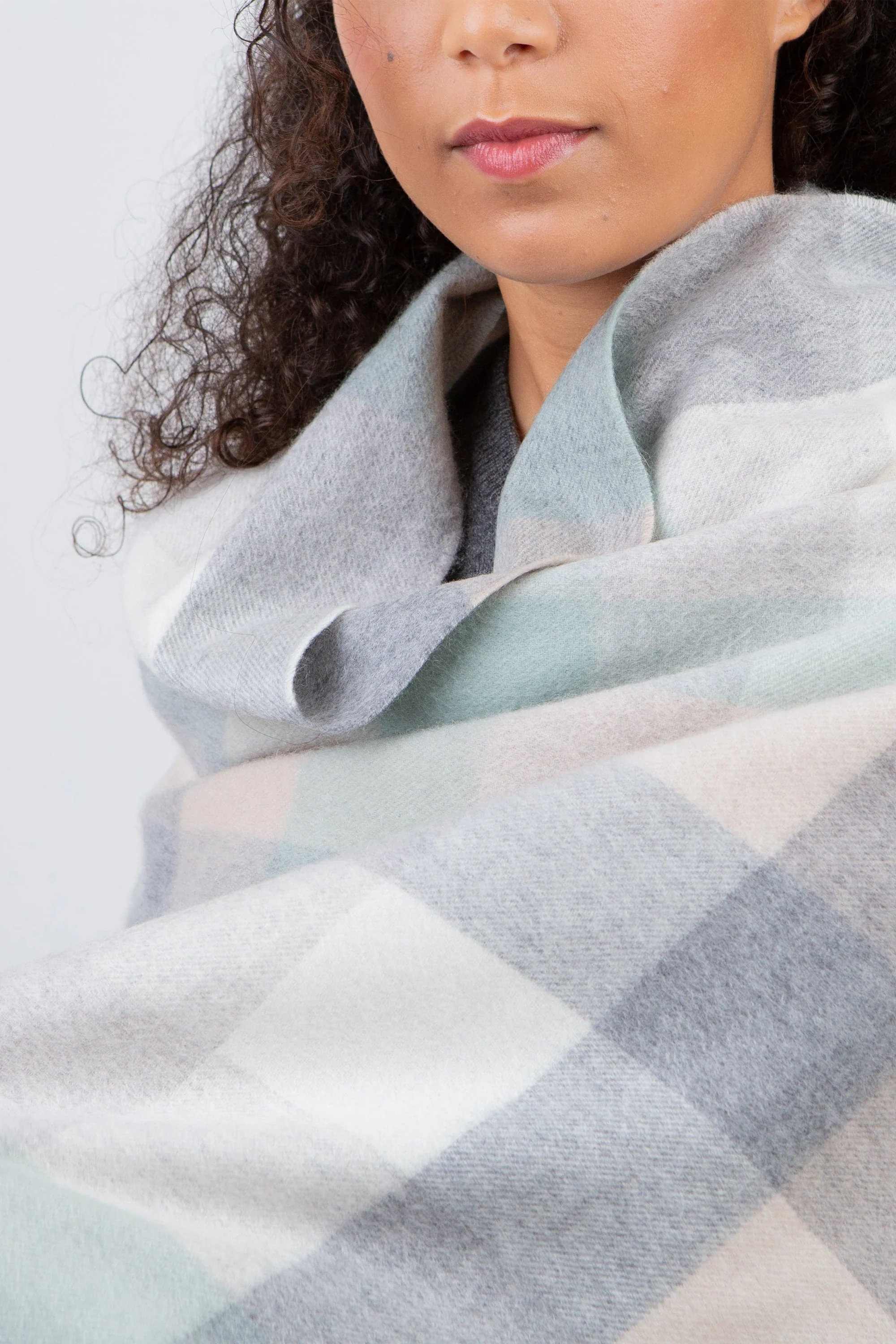 5 Square Check Cashmere Stole - Brume - Image 3