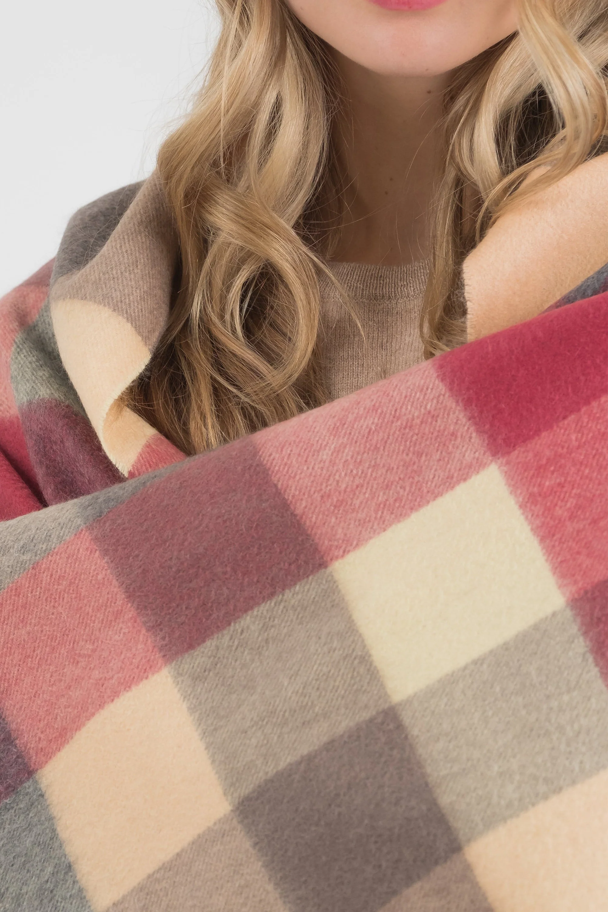 5 Square Check Cashmere Stole - Grey Rose - Image 3