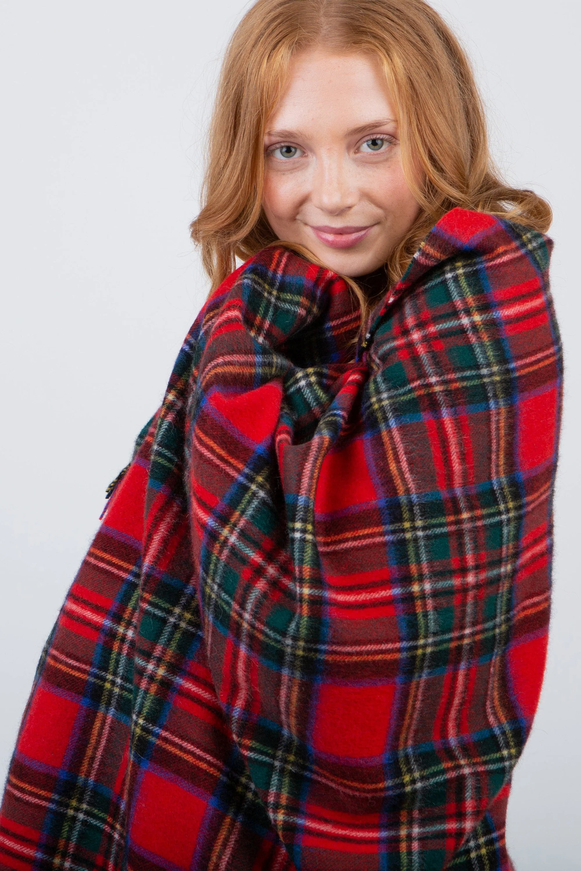 Heritage Tartan Cashmere Stole - Official Royal Stewart - Image 3