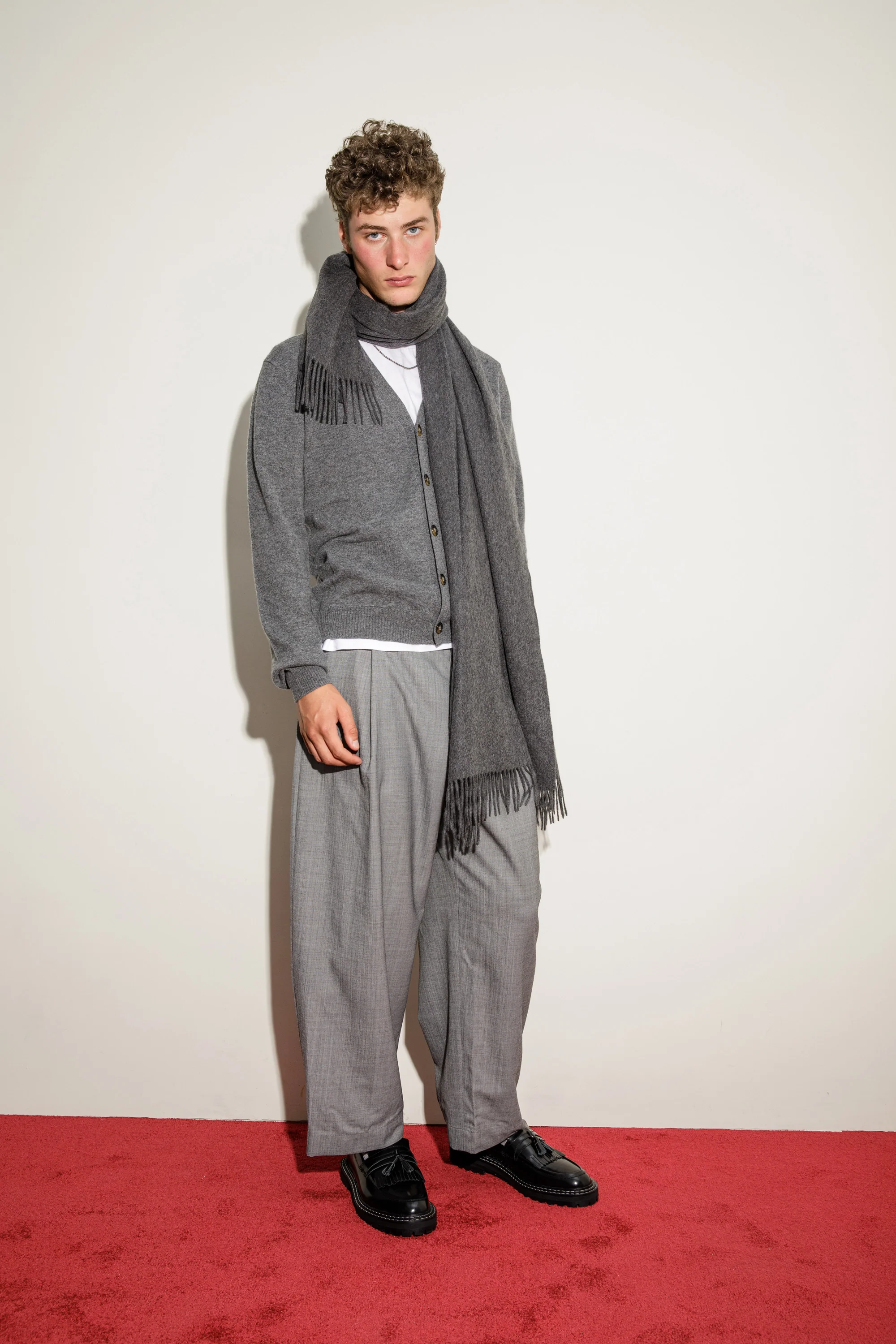Solid Cashmere Stole - Steinway Grey - Image 5