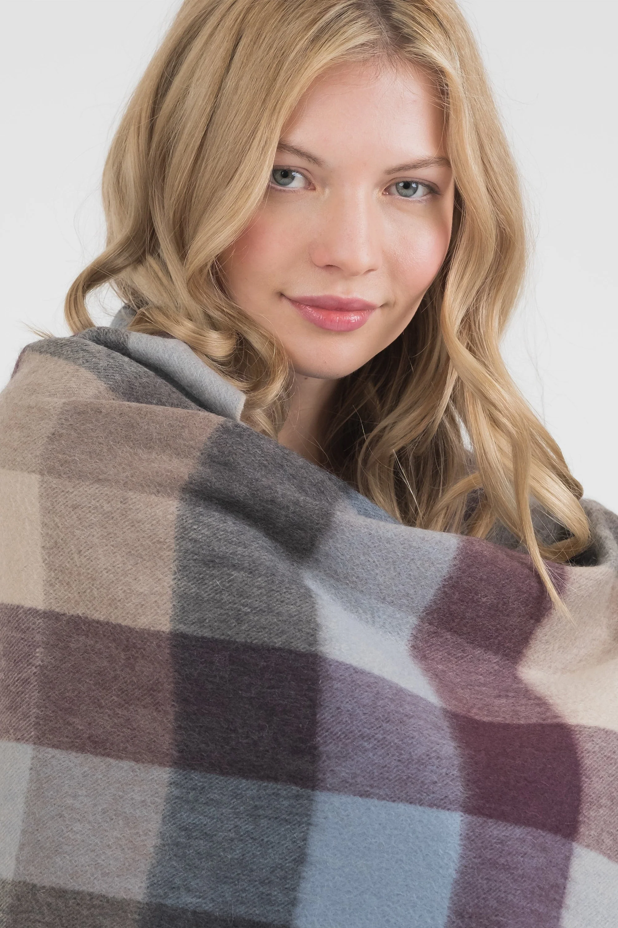 5 Square Check Cashmere Stole - Teal - Image 4