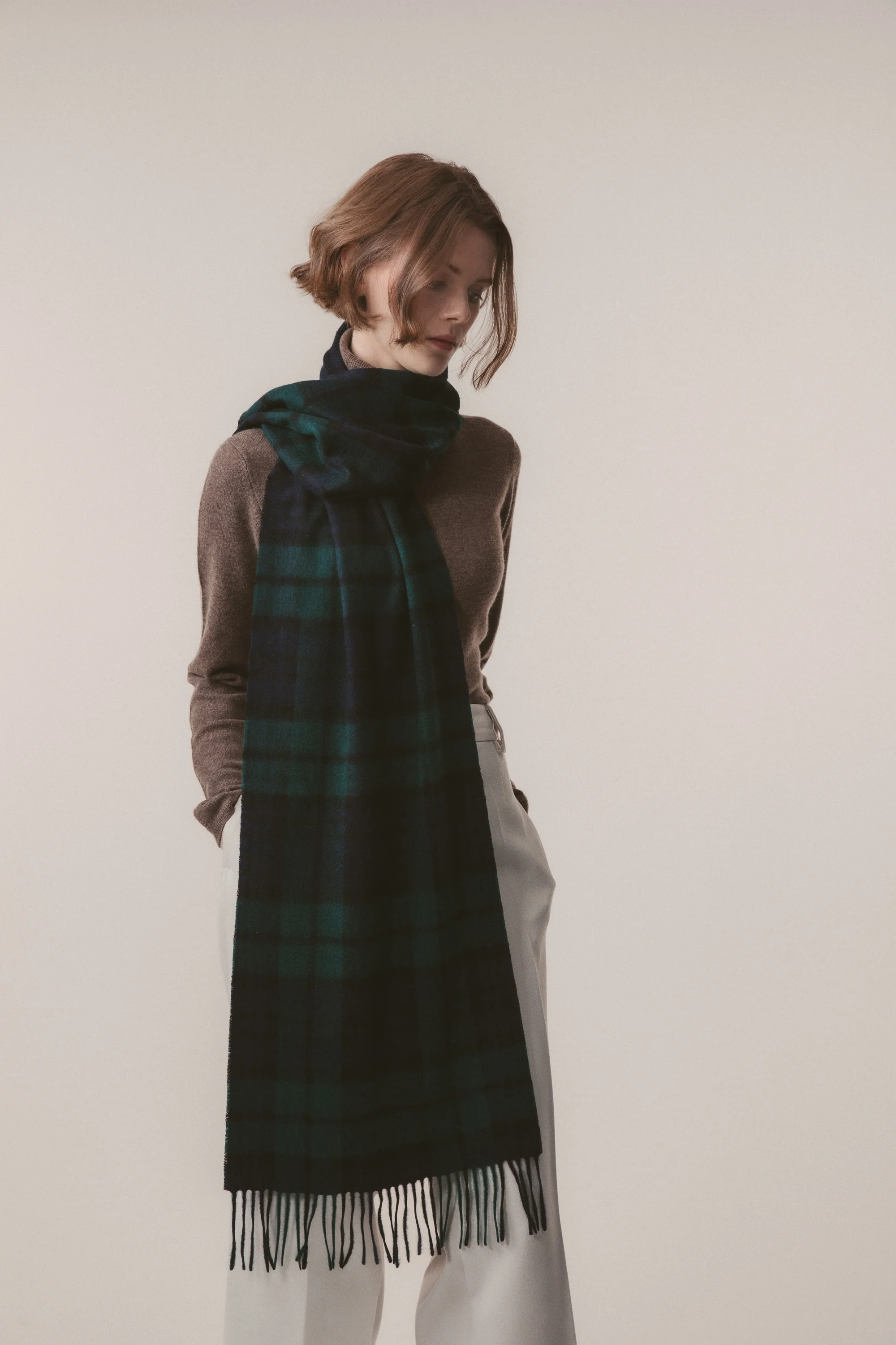 Heritage Tartan Cashmere Wide Scarf - Blackwatch - Image 2