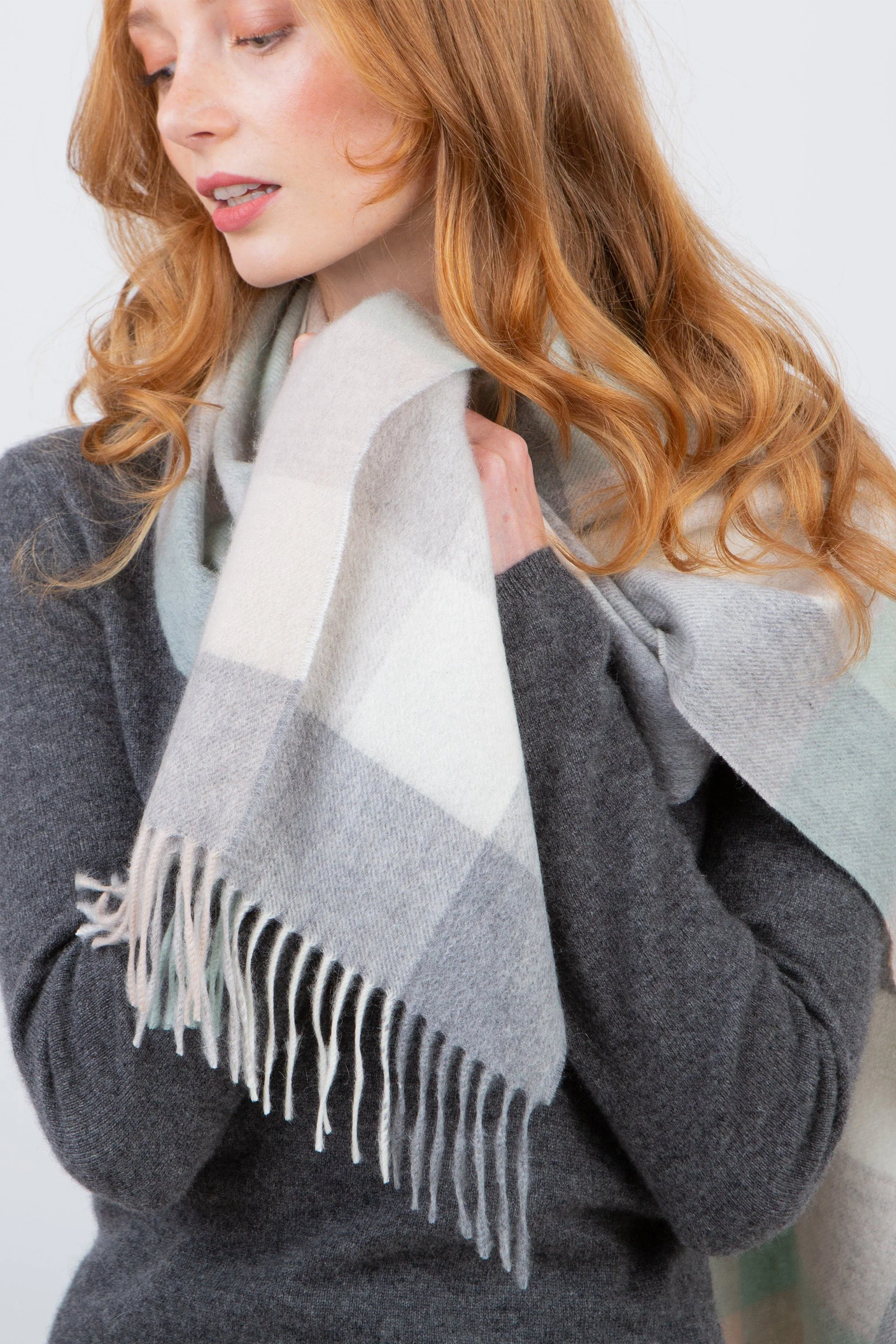 5 Square Check Cashmere Wide Scarf - Brume - Image 3