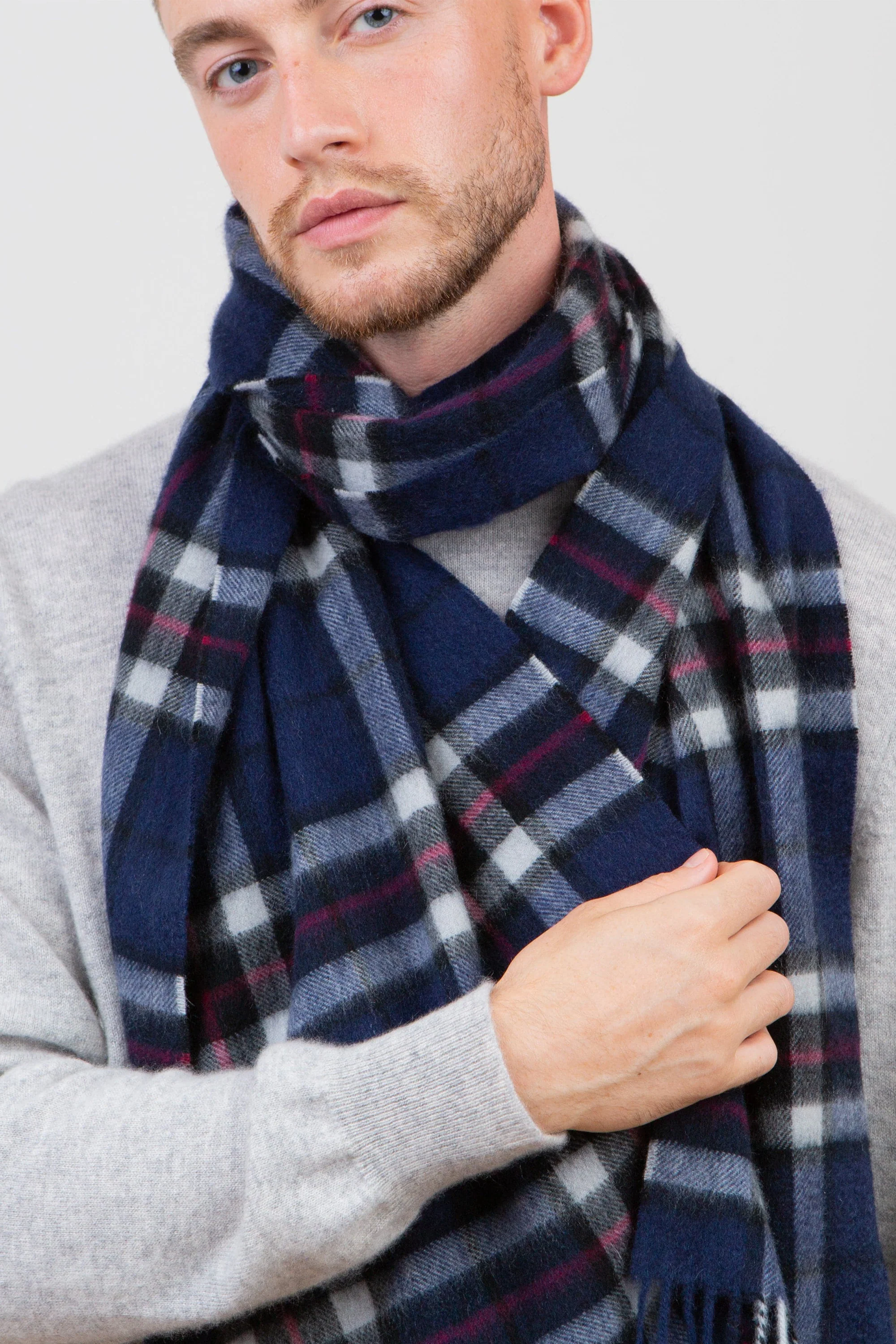 Scotty Thompson Cashmere Wide Scarf - Navy - Image 3