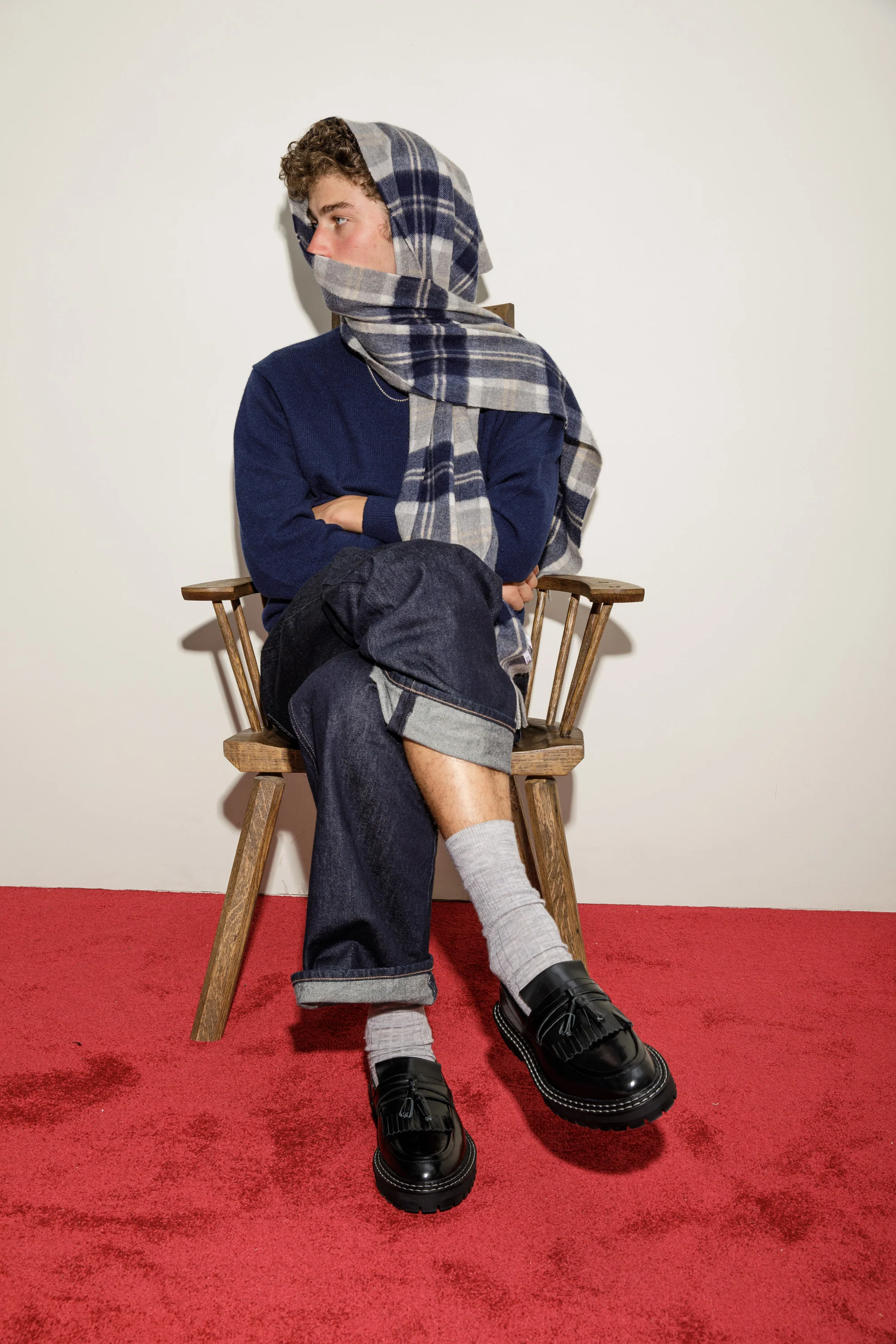 Heritage Tartan Cashmere Wide Scarf - Silver Bannockbane - Image 3