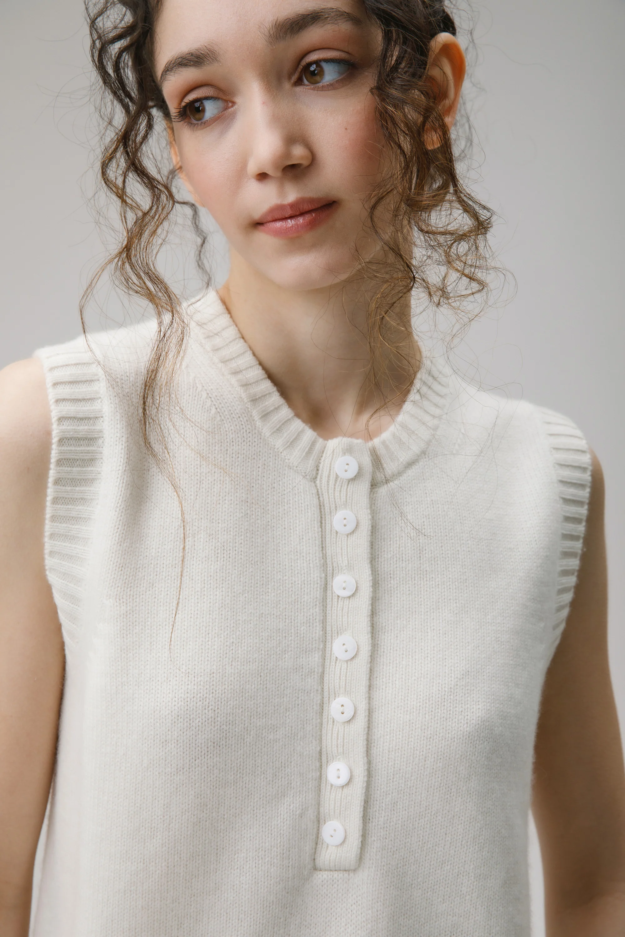 Crew Neck Button Cashmere Vest - Soft White - Image 5