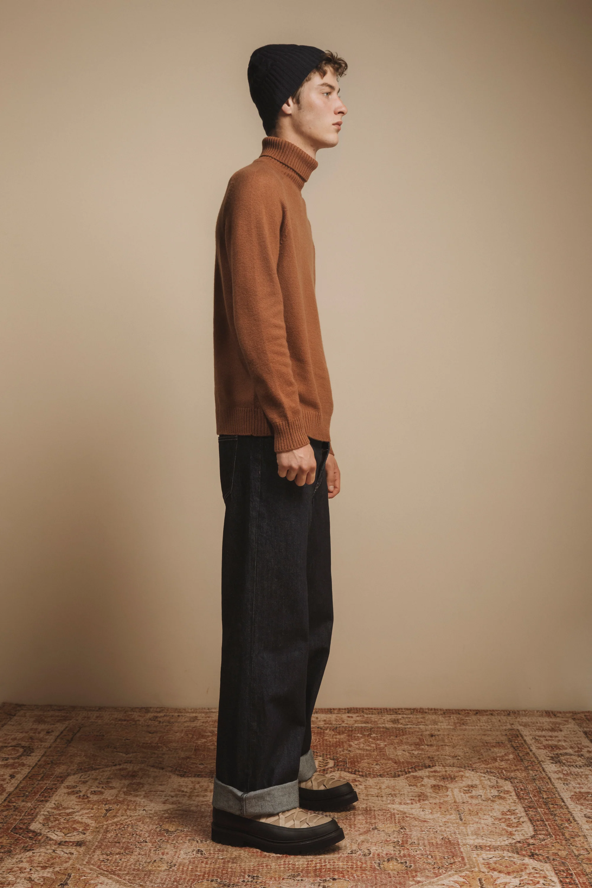 Cashmere Cable Beanie - Dark Navy - Image 3