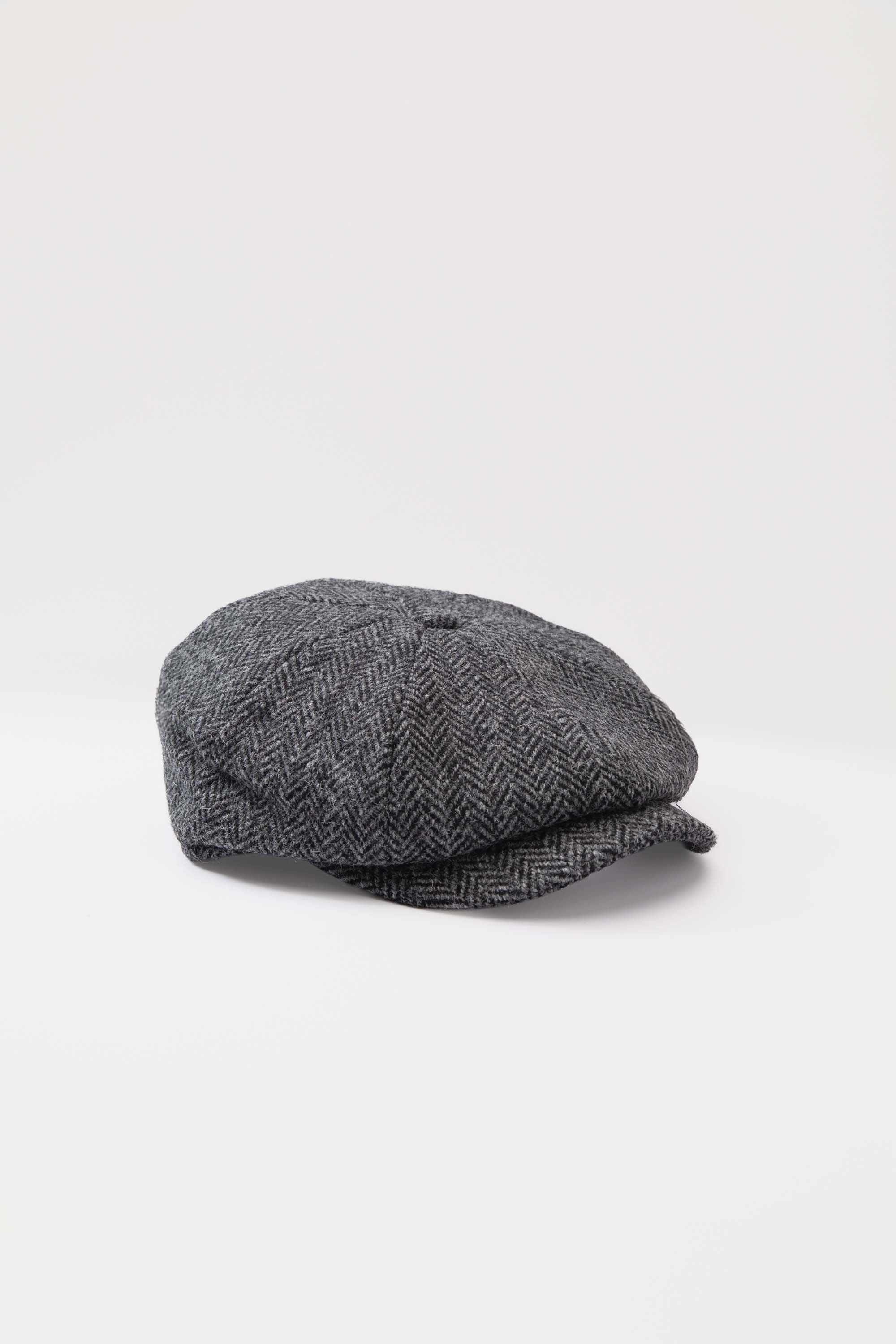 Harris Tweed Carloway Hat - Charcoal Herringbone - Image 4