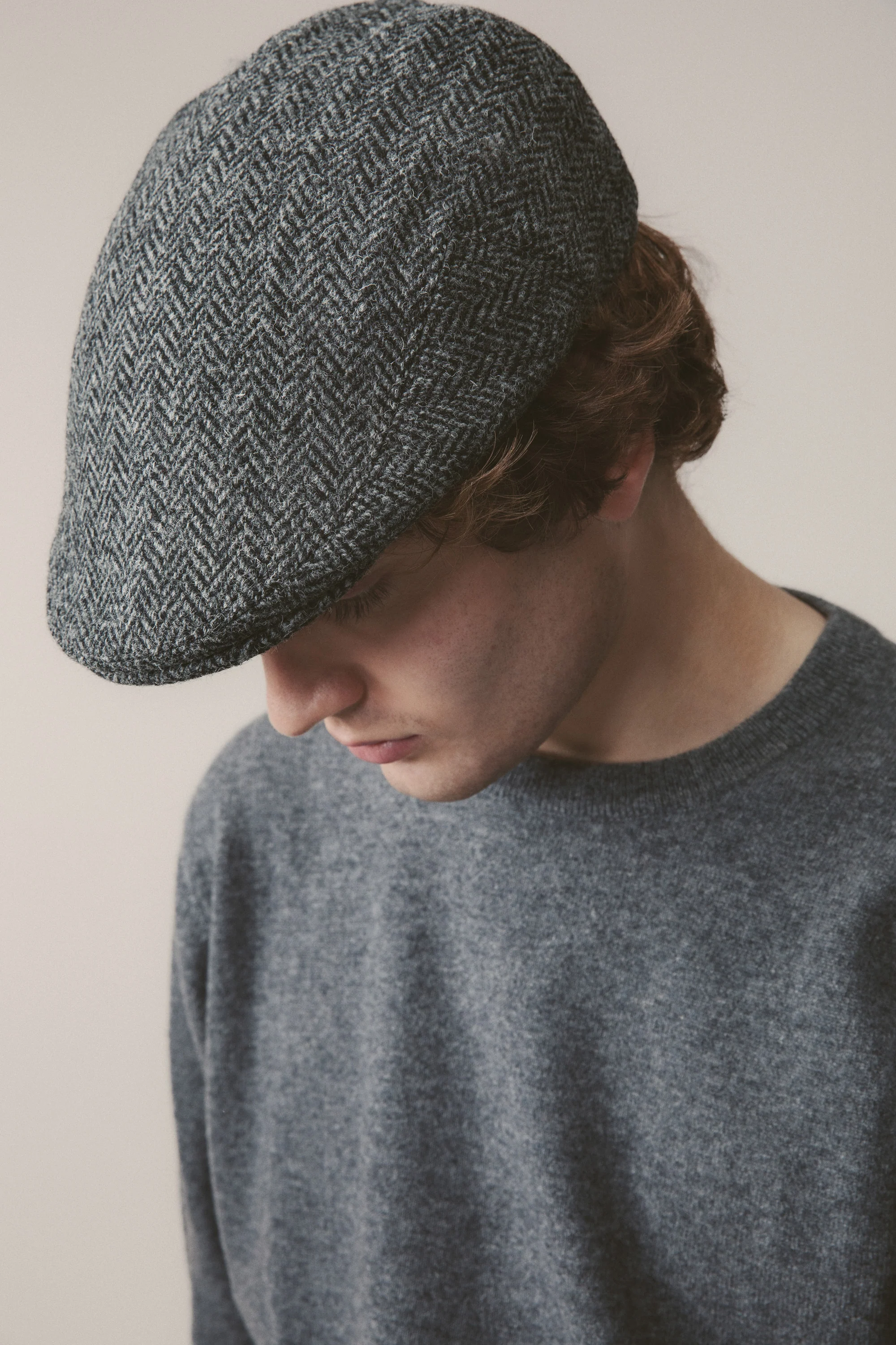Harris Tweed Stornoway Cap - Charcoal Herringbone