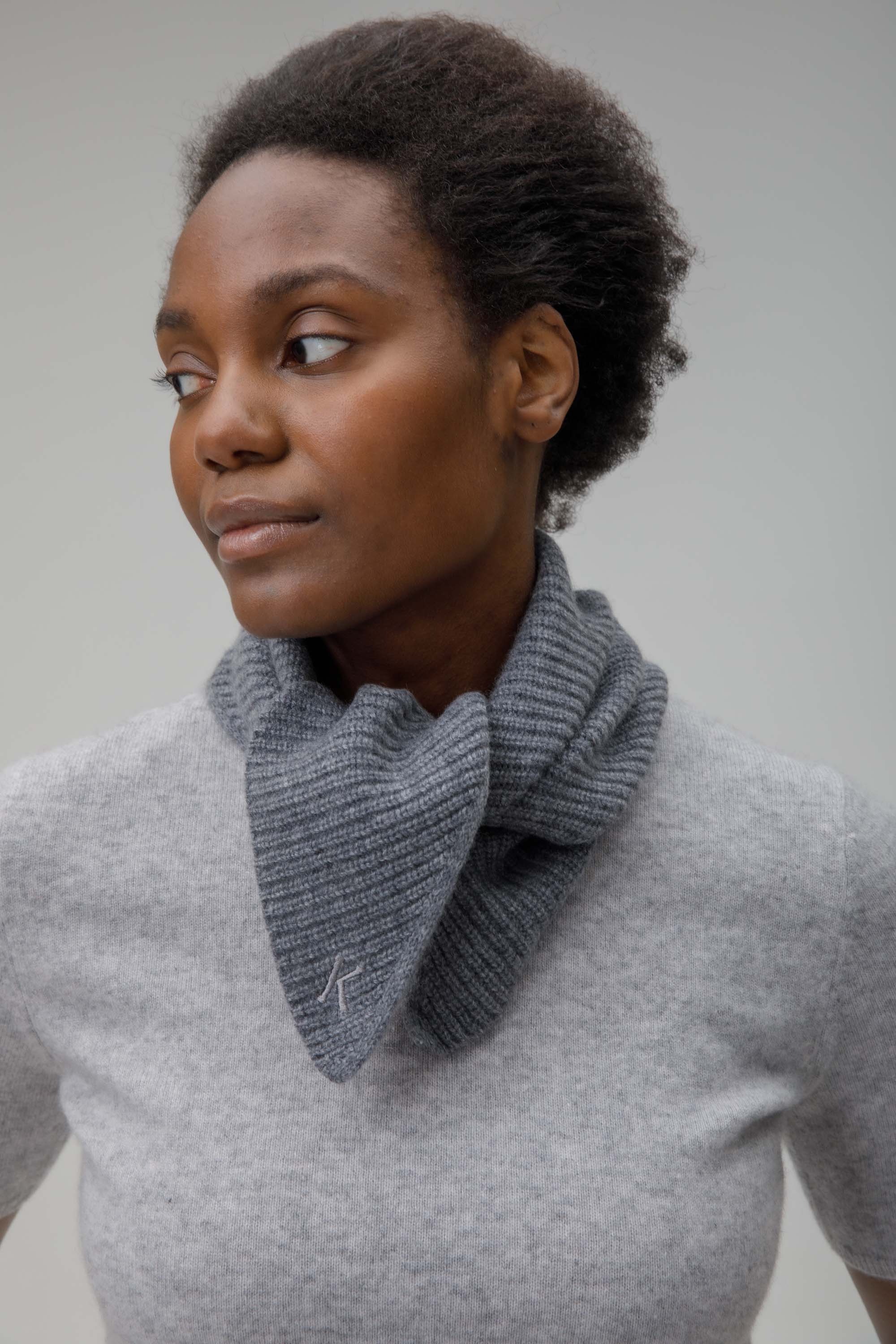 Knitted Cashmere Neck Tie - Grey