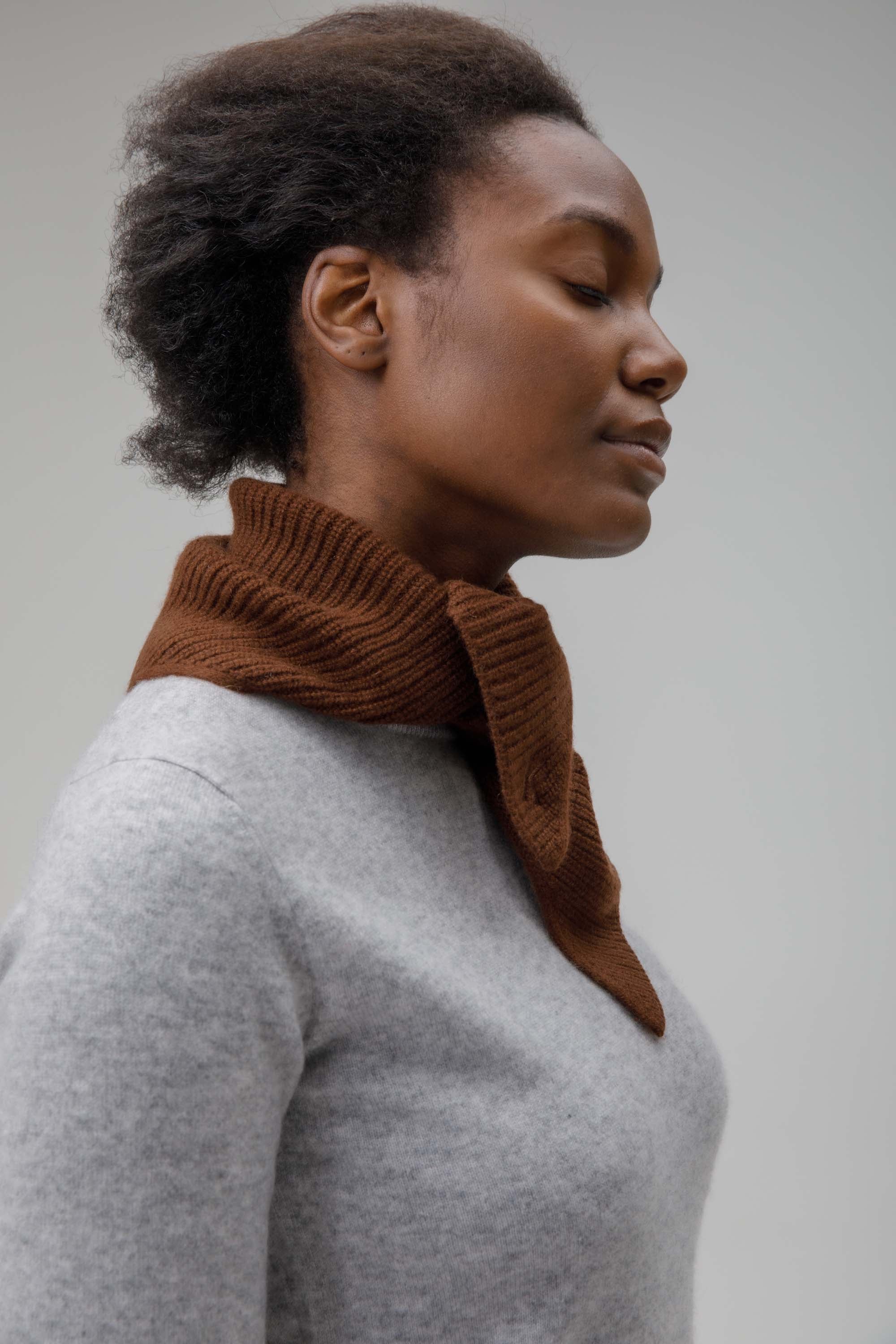 Knitted Cashmere Neck Tie - Coco - Image 2