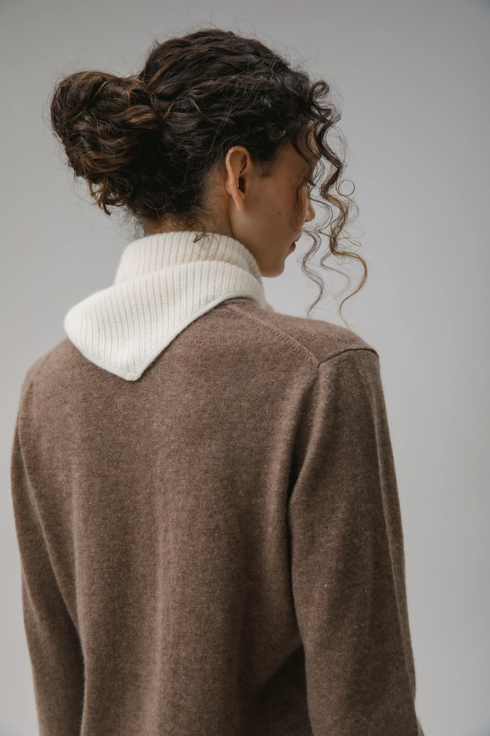 Knitted Cashmere Neck Tie - Cream - Image 4