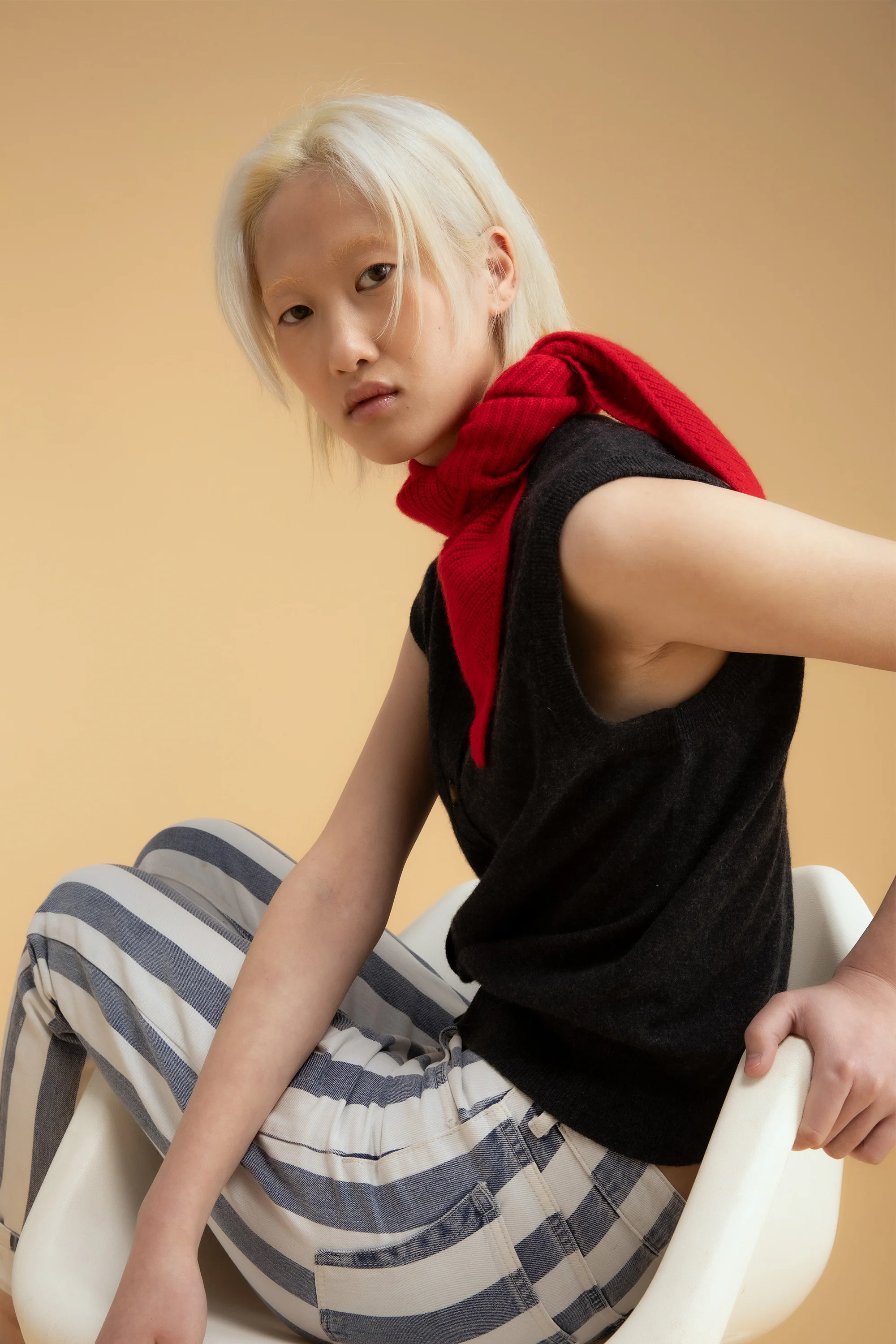 Knitted Cashmere Neck Tie - Red - Image 5