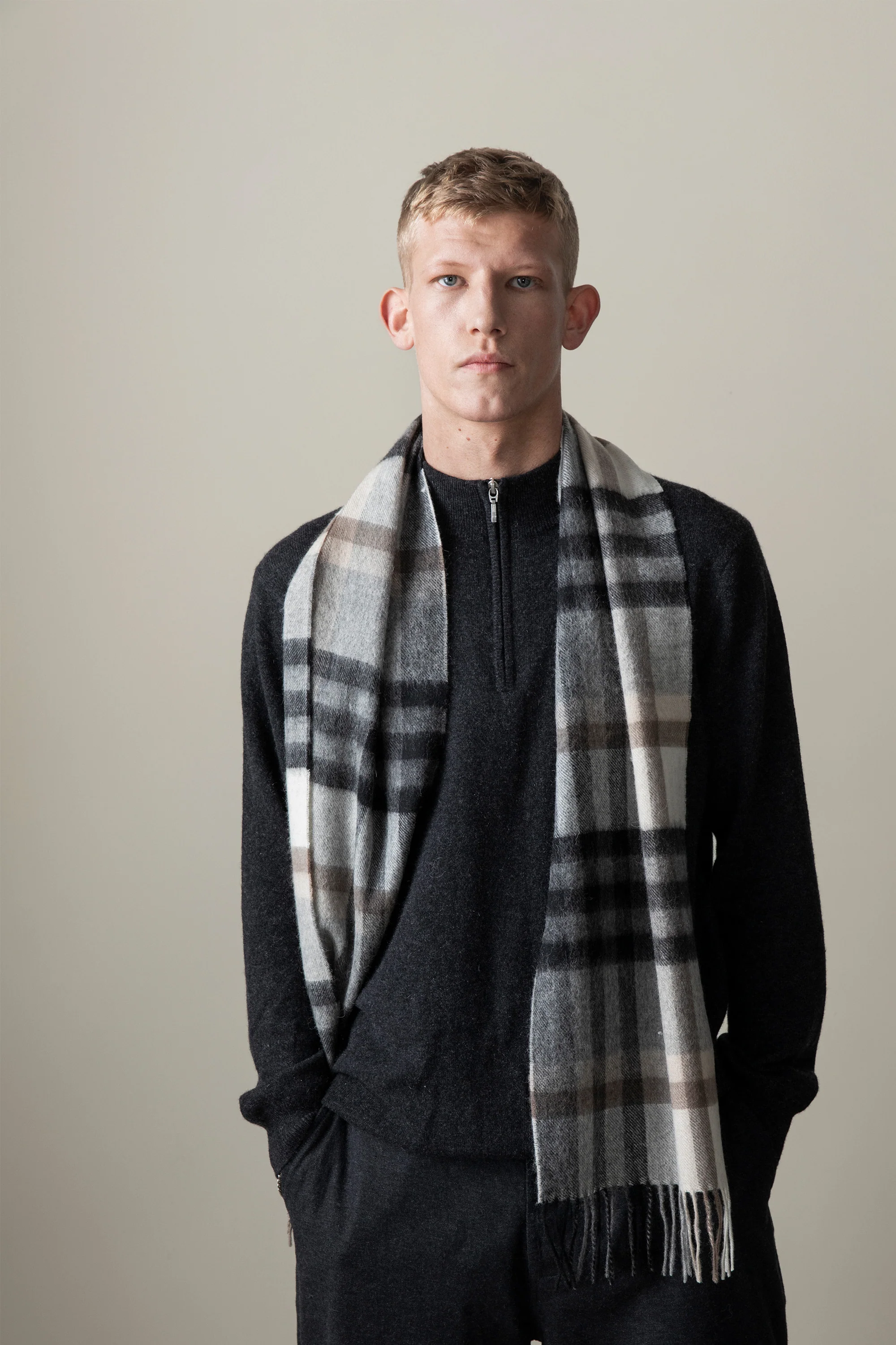 Tartan Lambswool Scarf - Black Grey - Image 2
