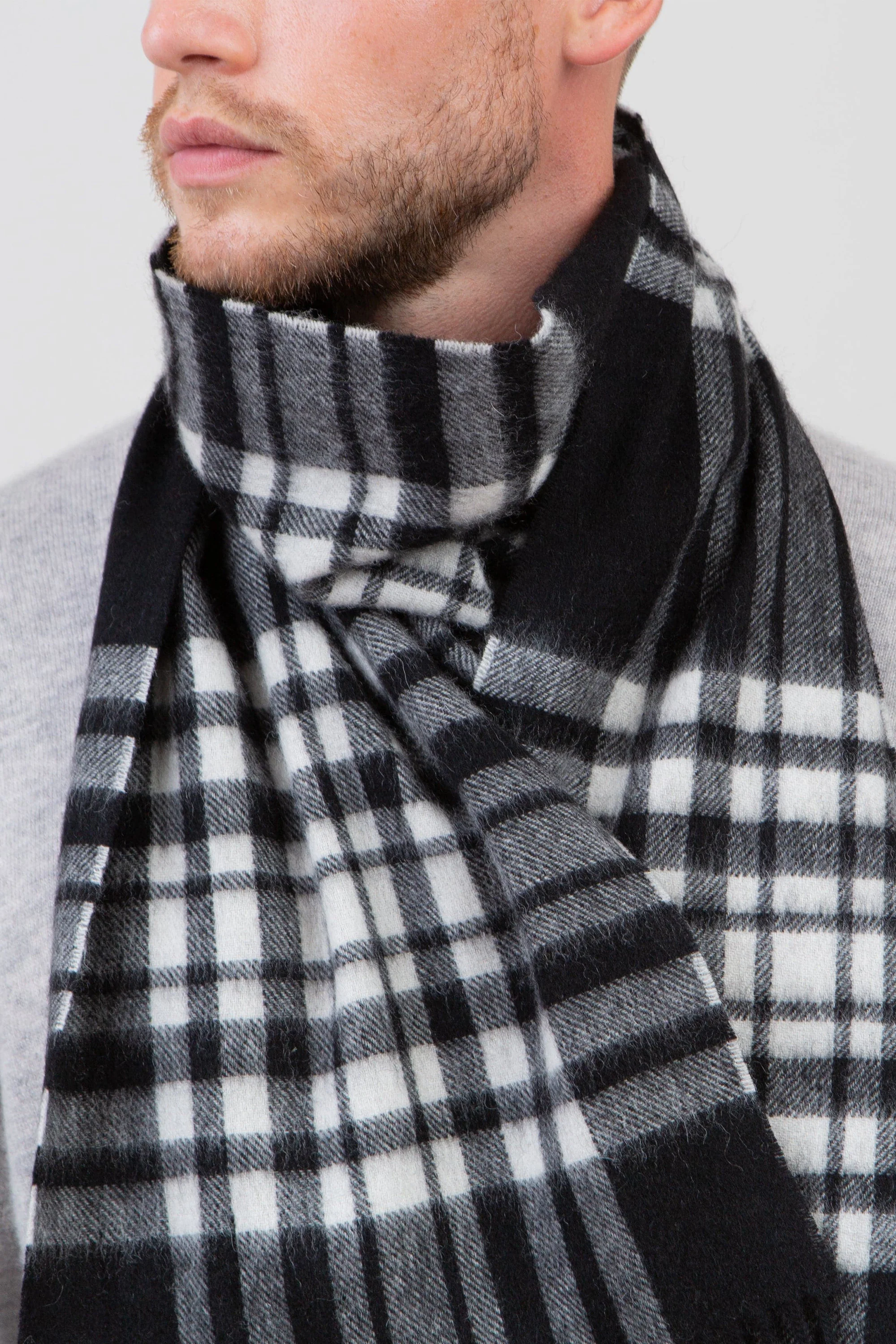 Heritage Tartan Lambswool Scarf - Exploded Black & White Menzies - Image 3