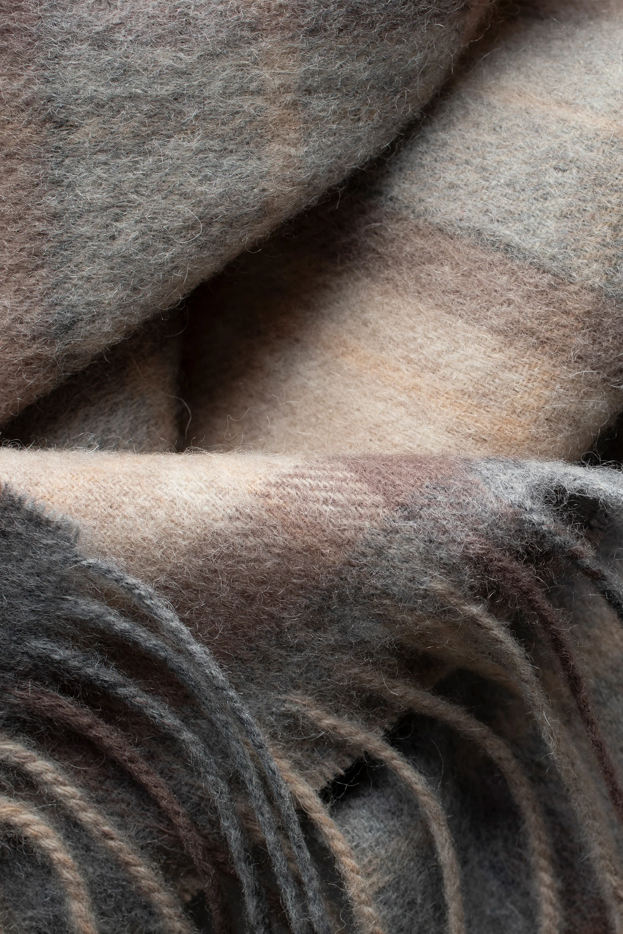 Heritage Tartan Lambswool Scarf - Mackellar Natural - Image 4