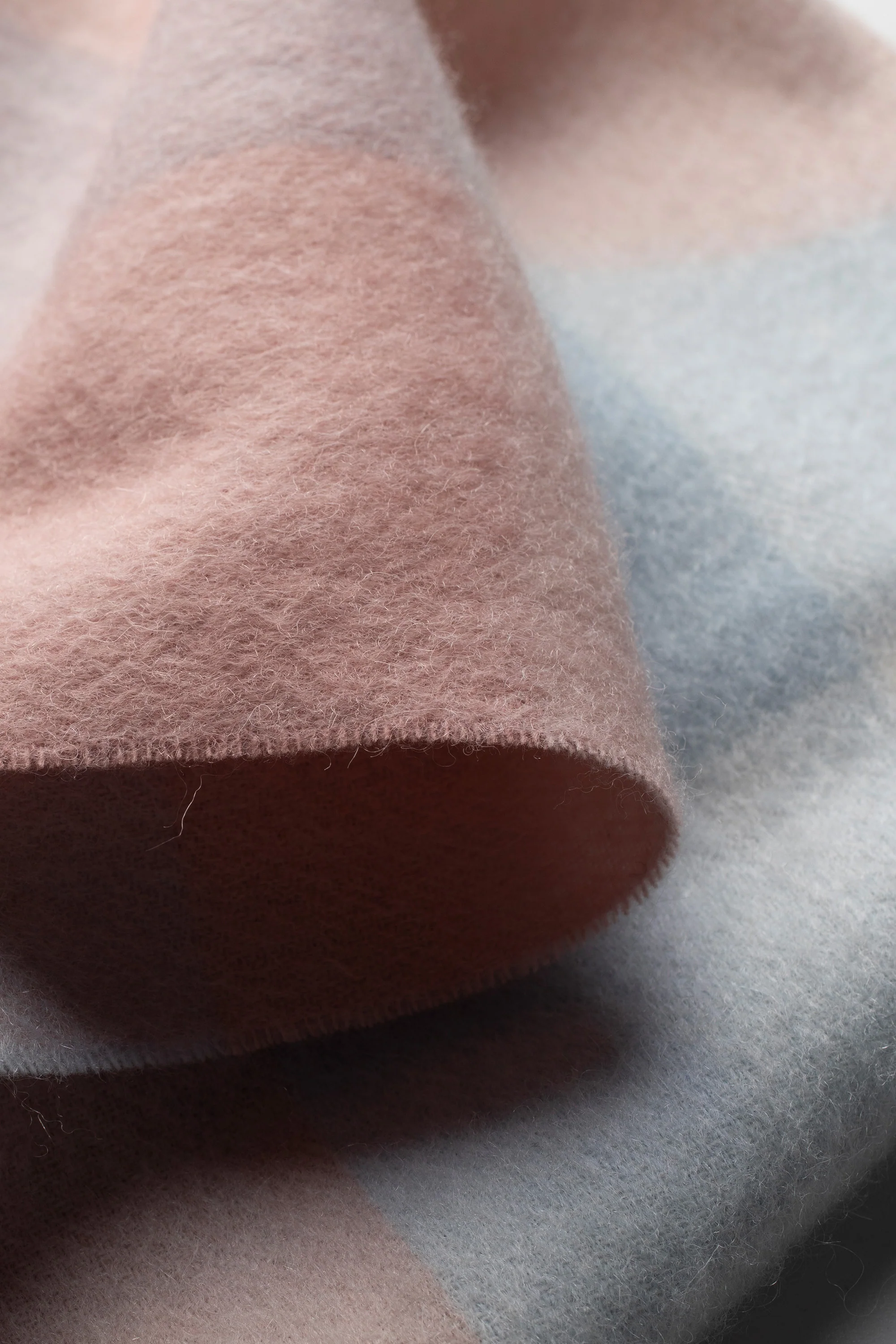 3 Square Check Lambswool Scarf - Seashell - Image 4
