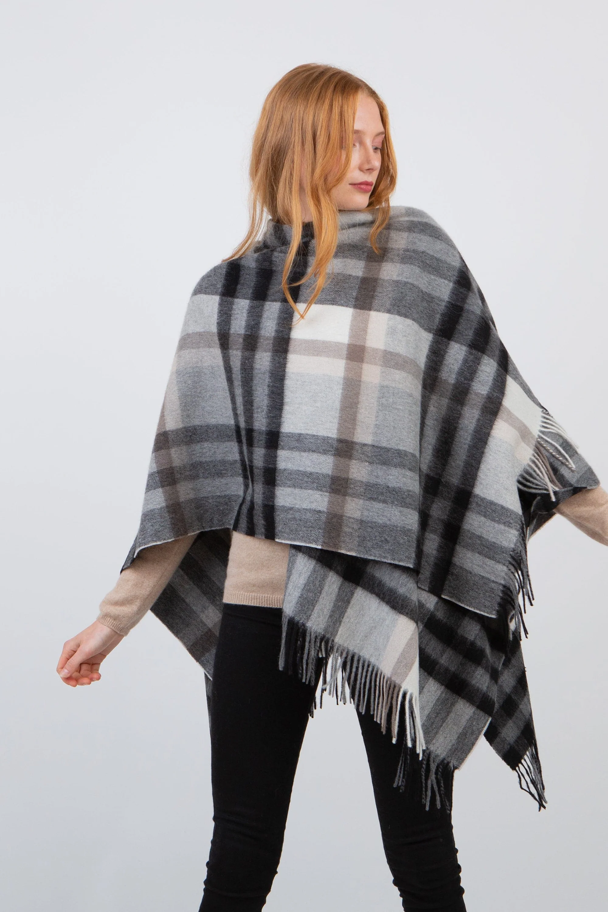 Tartan Lambswool Wrap - Black Grey