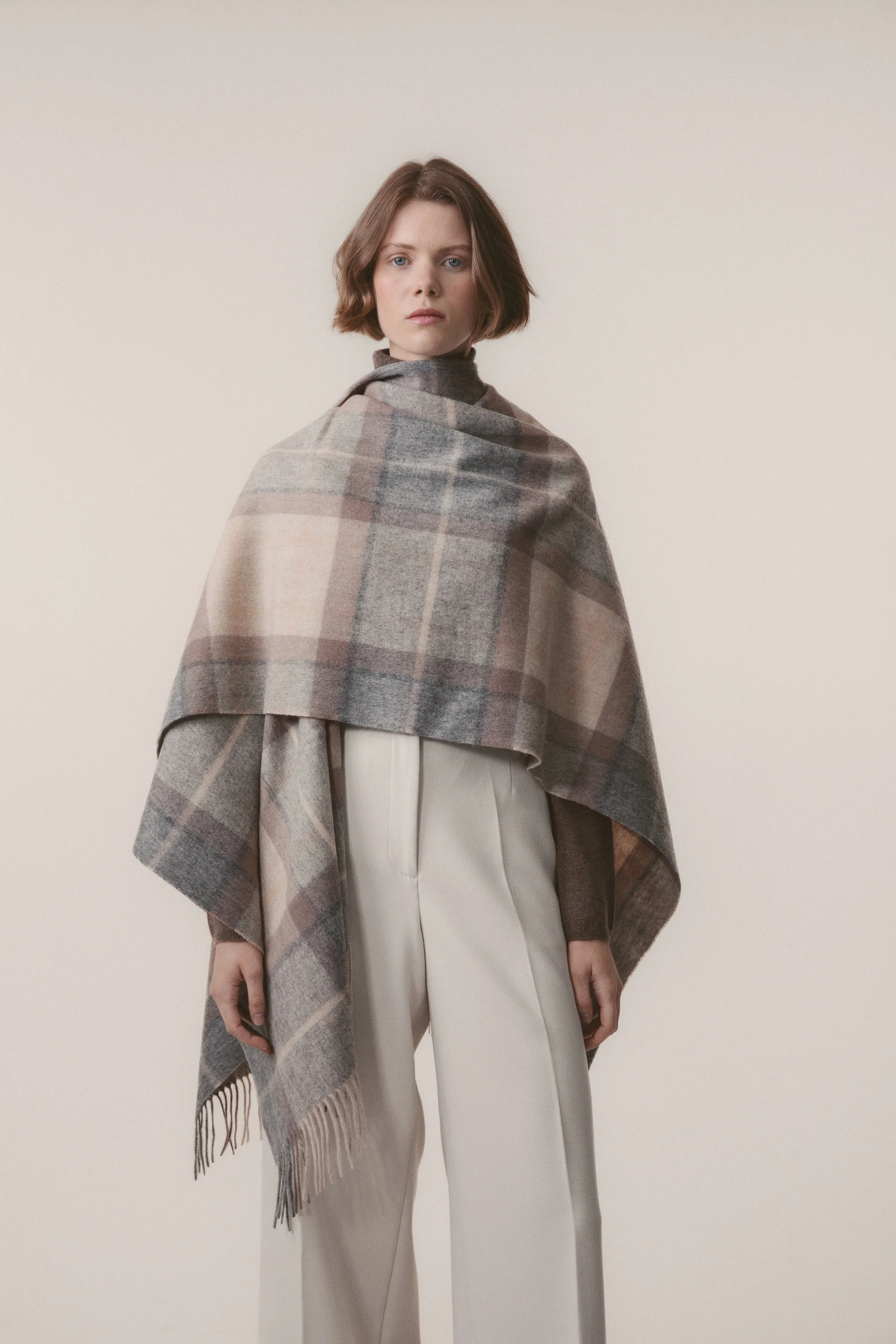 Heritage Tartan Lambswool Wrap - Mackellar Natural - Image 3
