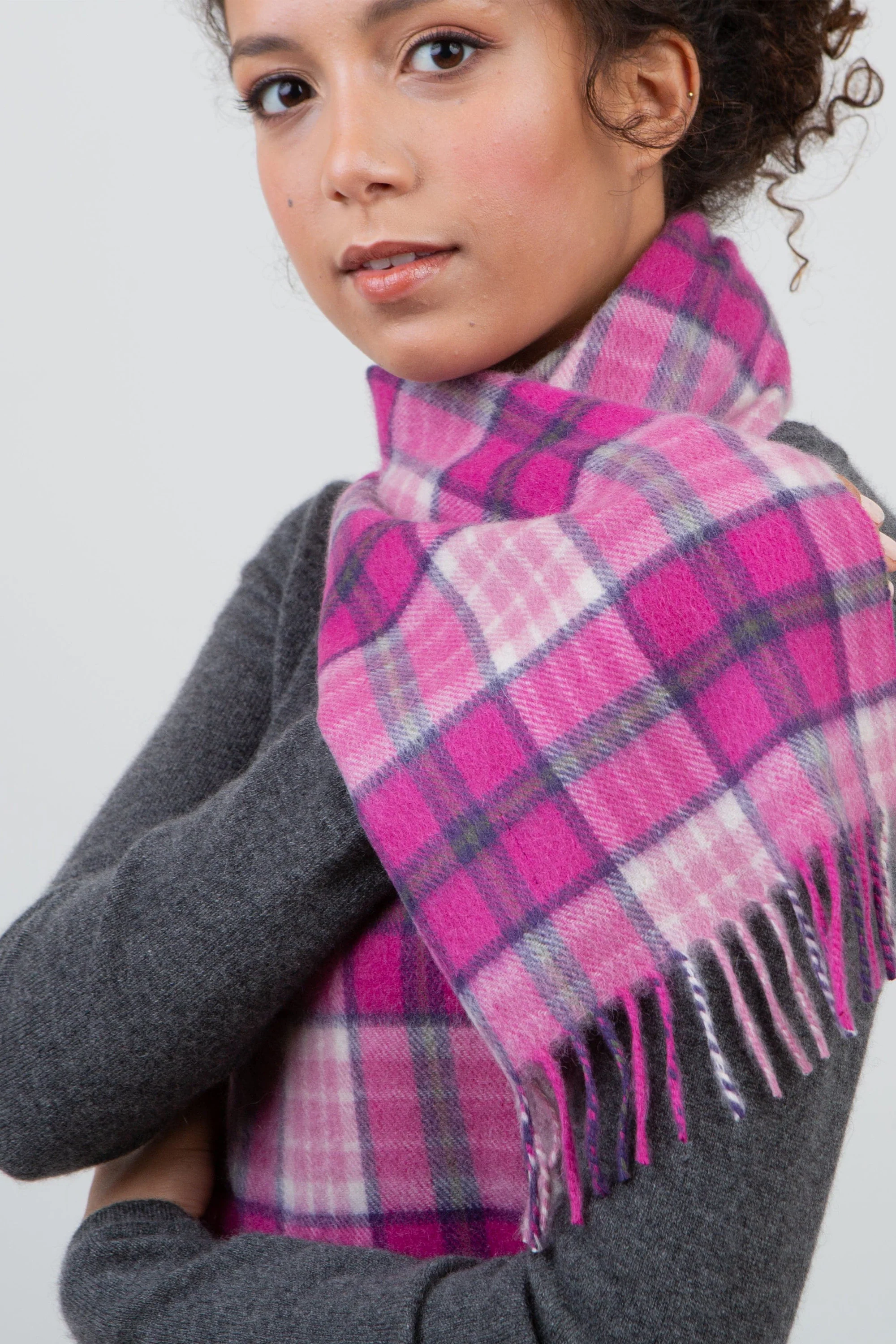 Made In Scotland Kiltane Billet Cashmere Scarf - Pink - Image 3