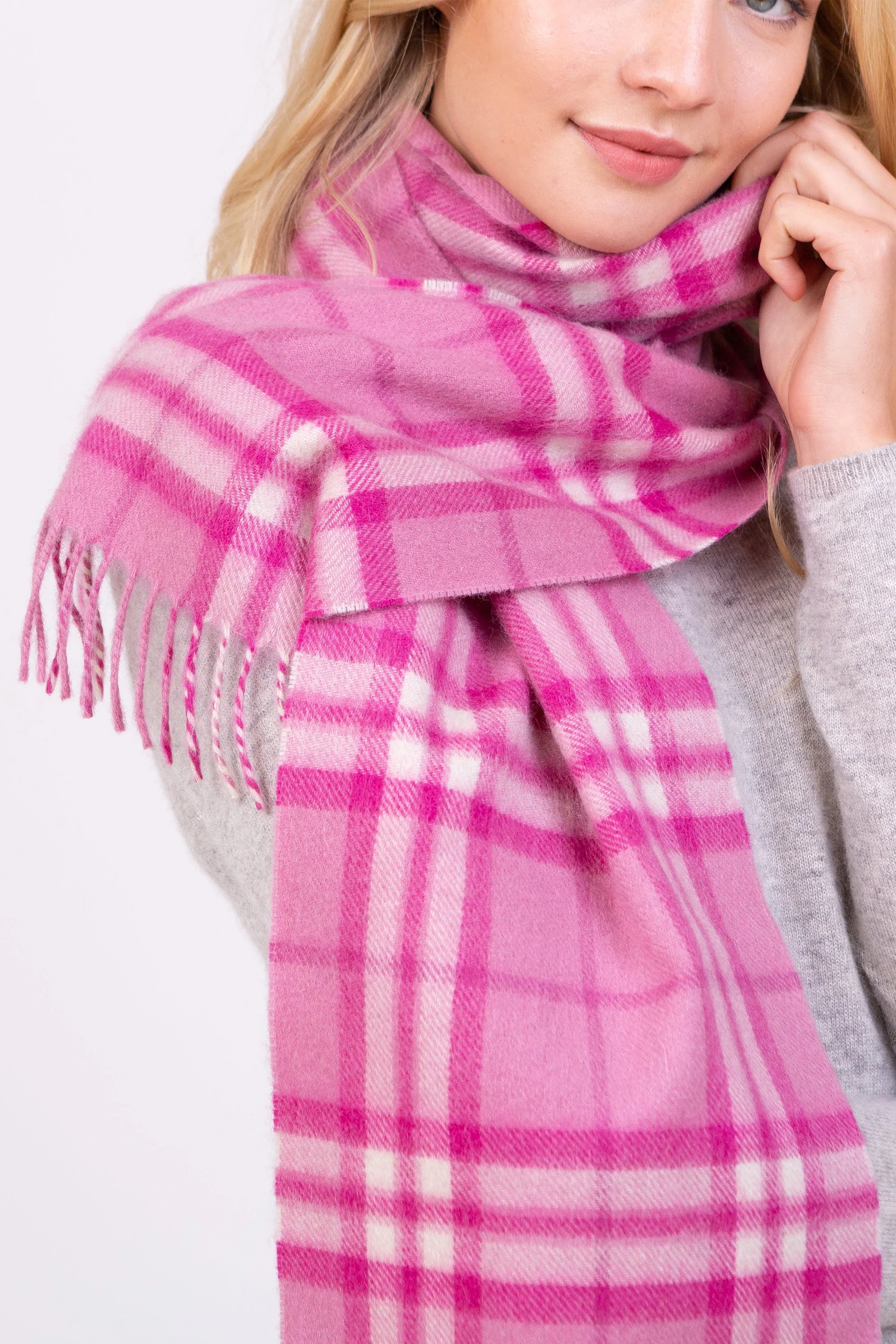 Made in Scotland Cashmere Scarf - Pink Thompson - Image 2