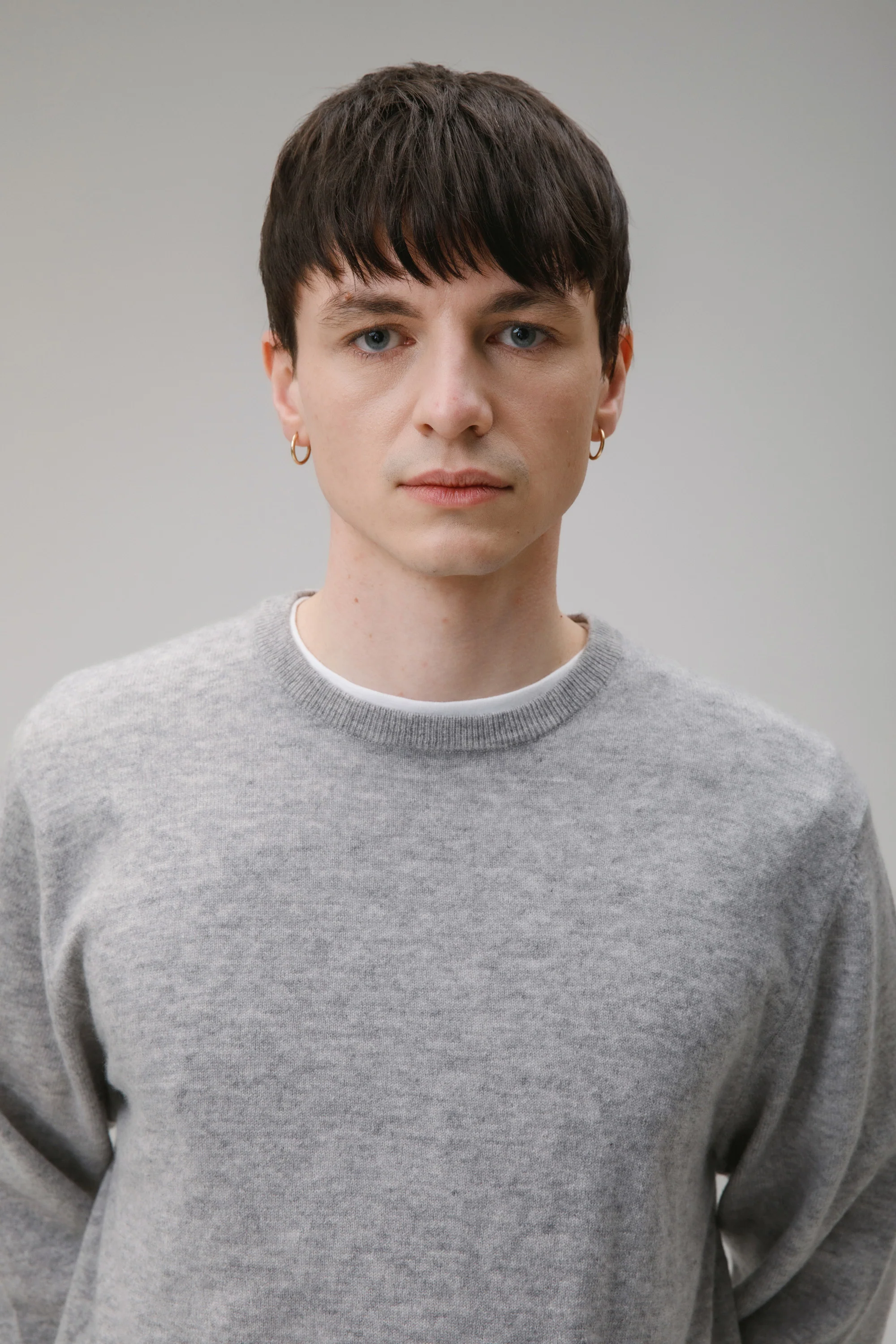 Men's Cashmere Crew Neck Jumper - Light Grey - Image 4