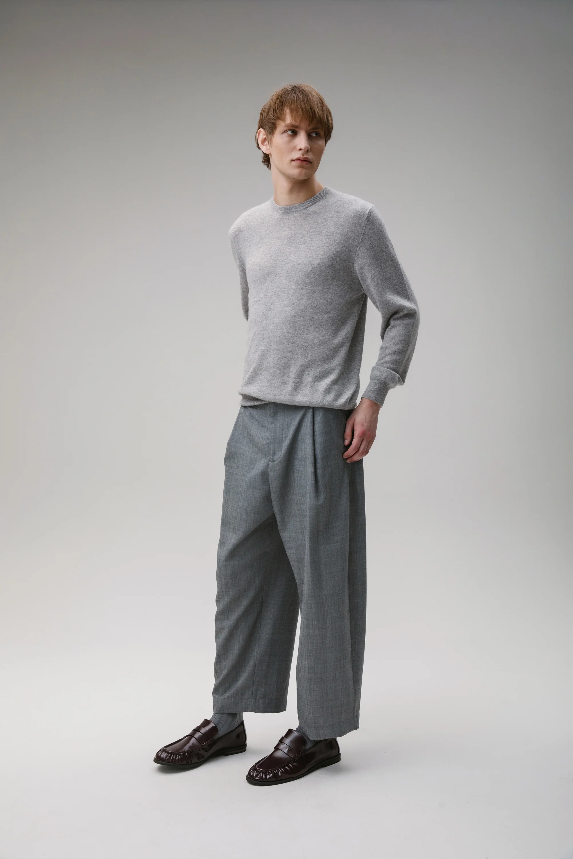 Men's Cashmere Crew Neck Jumper - Light Grey - Image 5