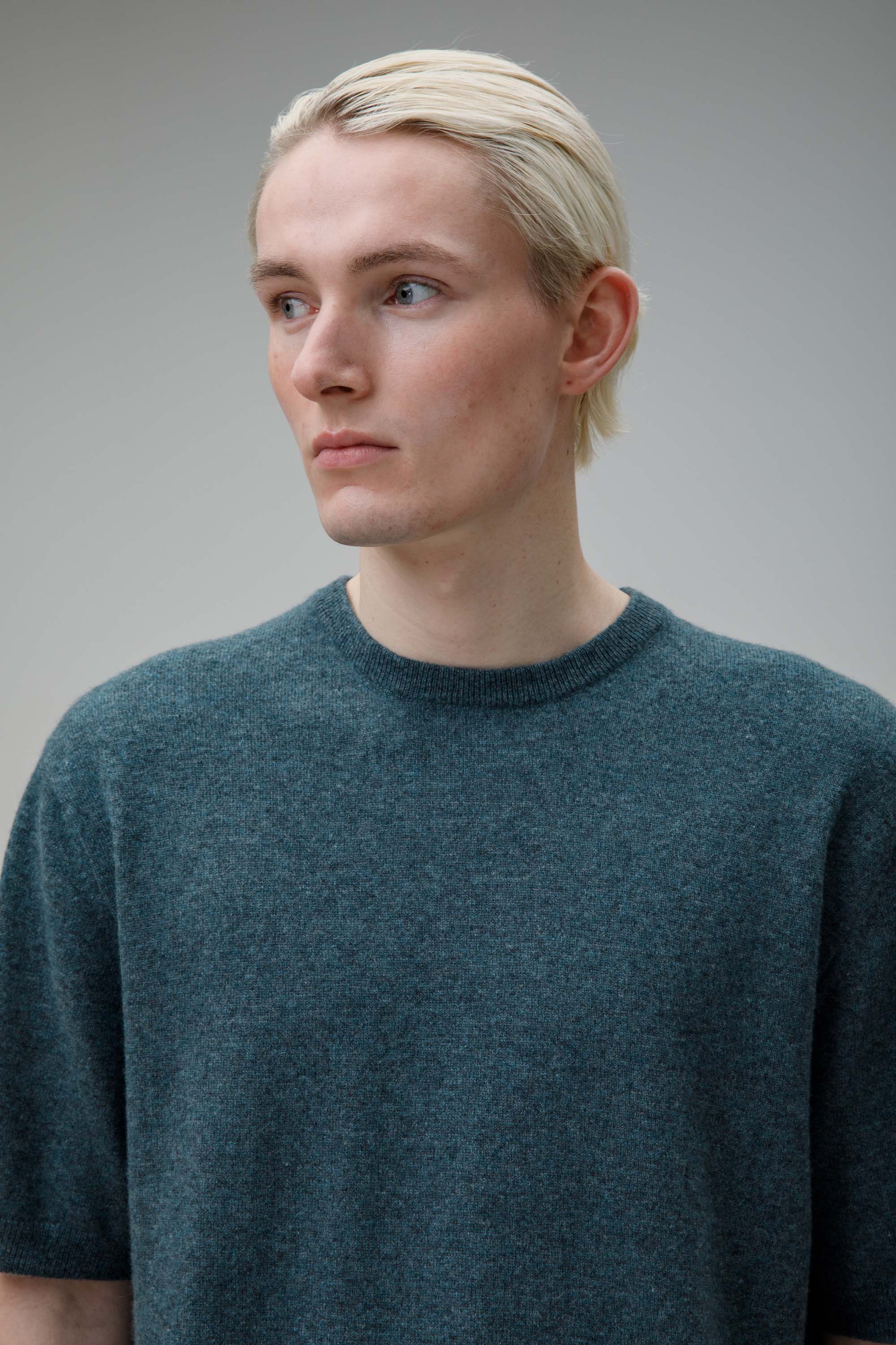 Men's Crew Neck Cashmere T-shirt - Haze Green - Image 4