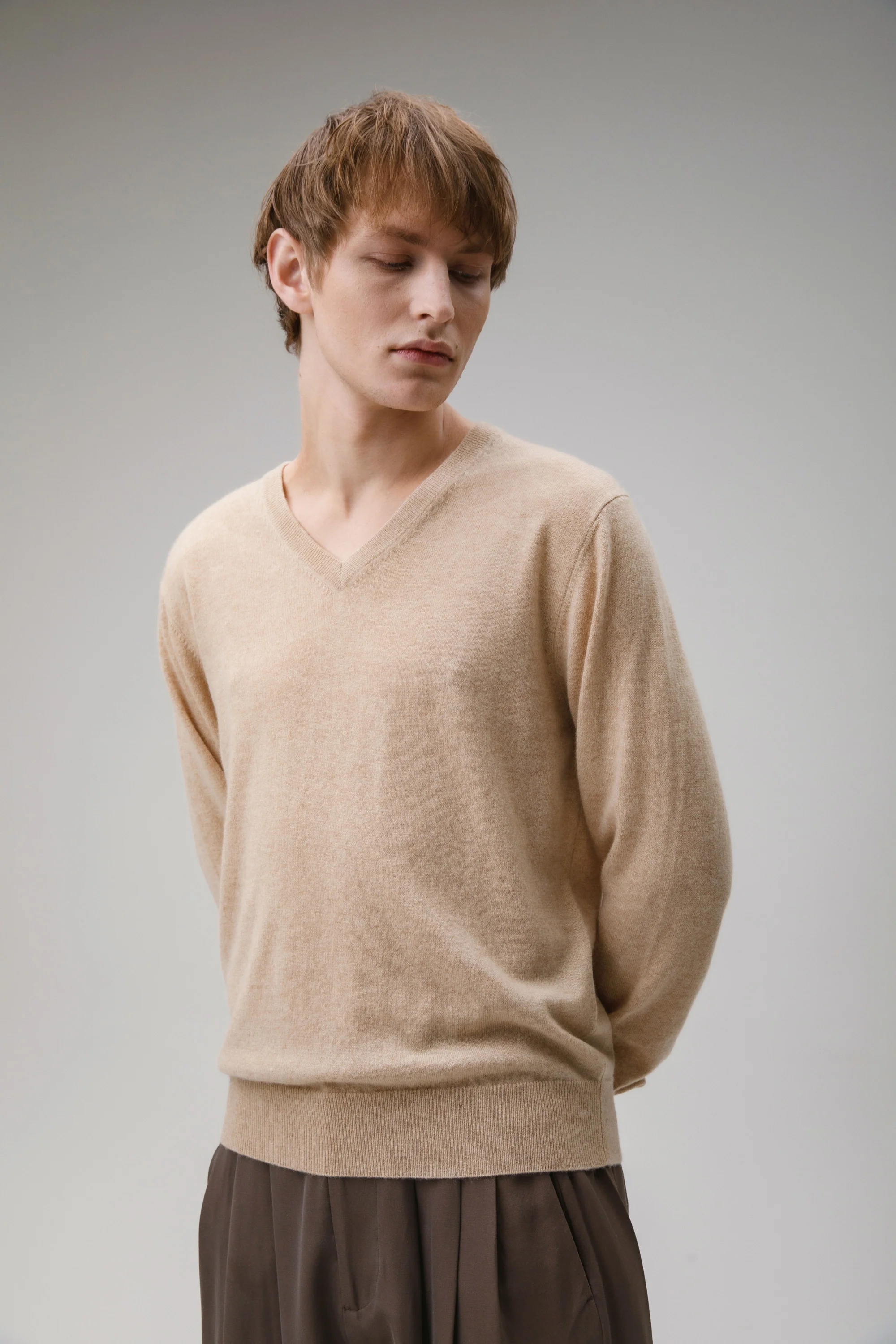 Men's Cashmere V Neck Jumper - Vicuna