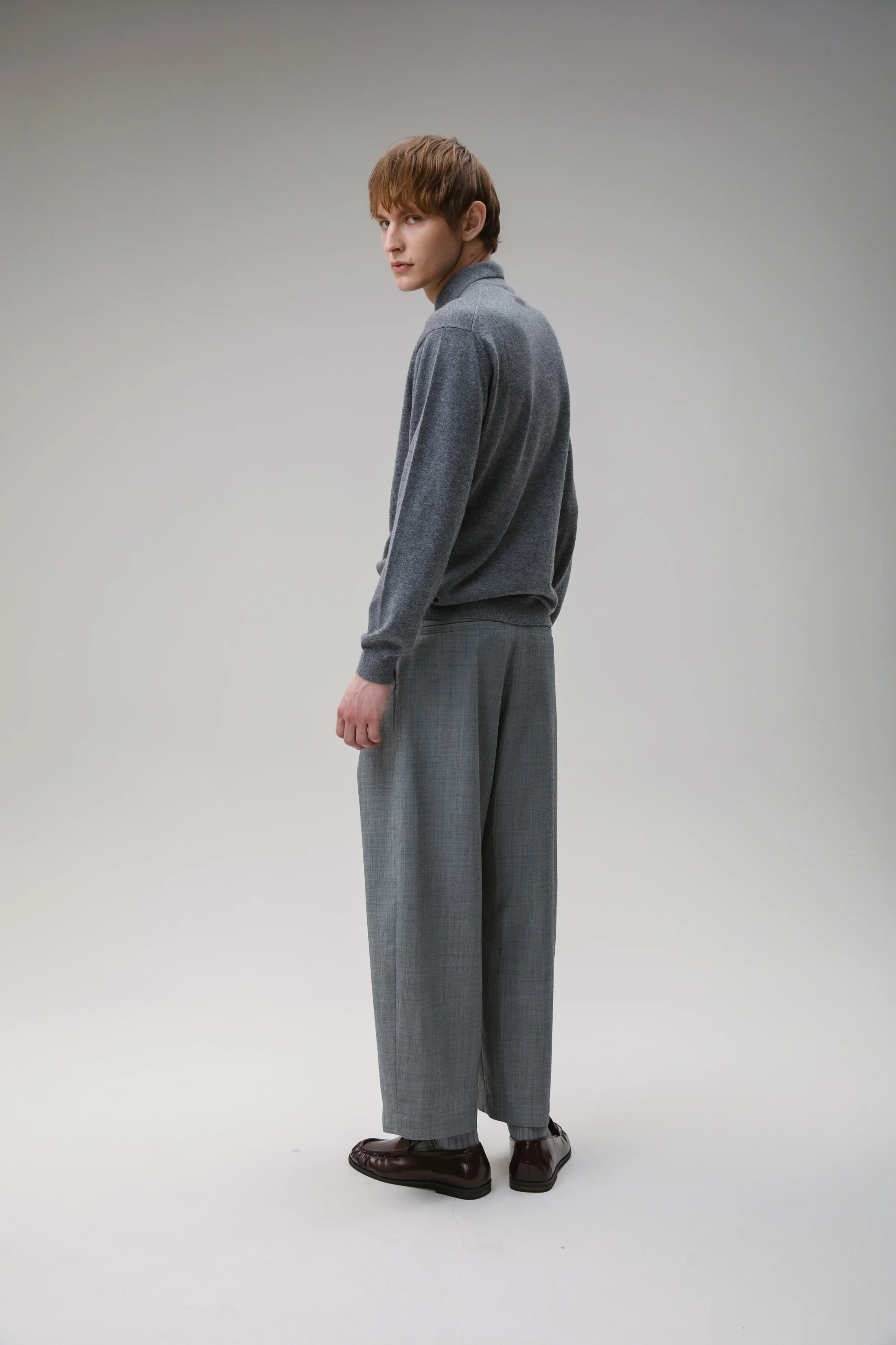 Men's Long Sleeved Knitted Polo Shirt - Derby Grey - Image 4
