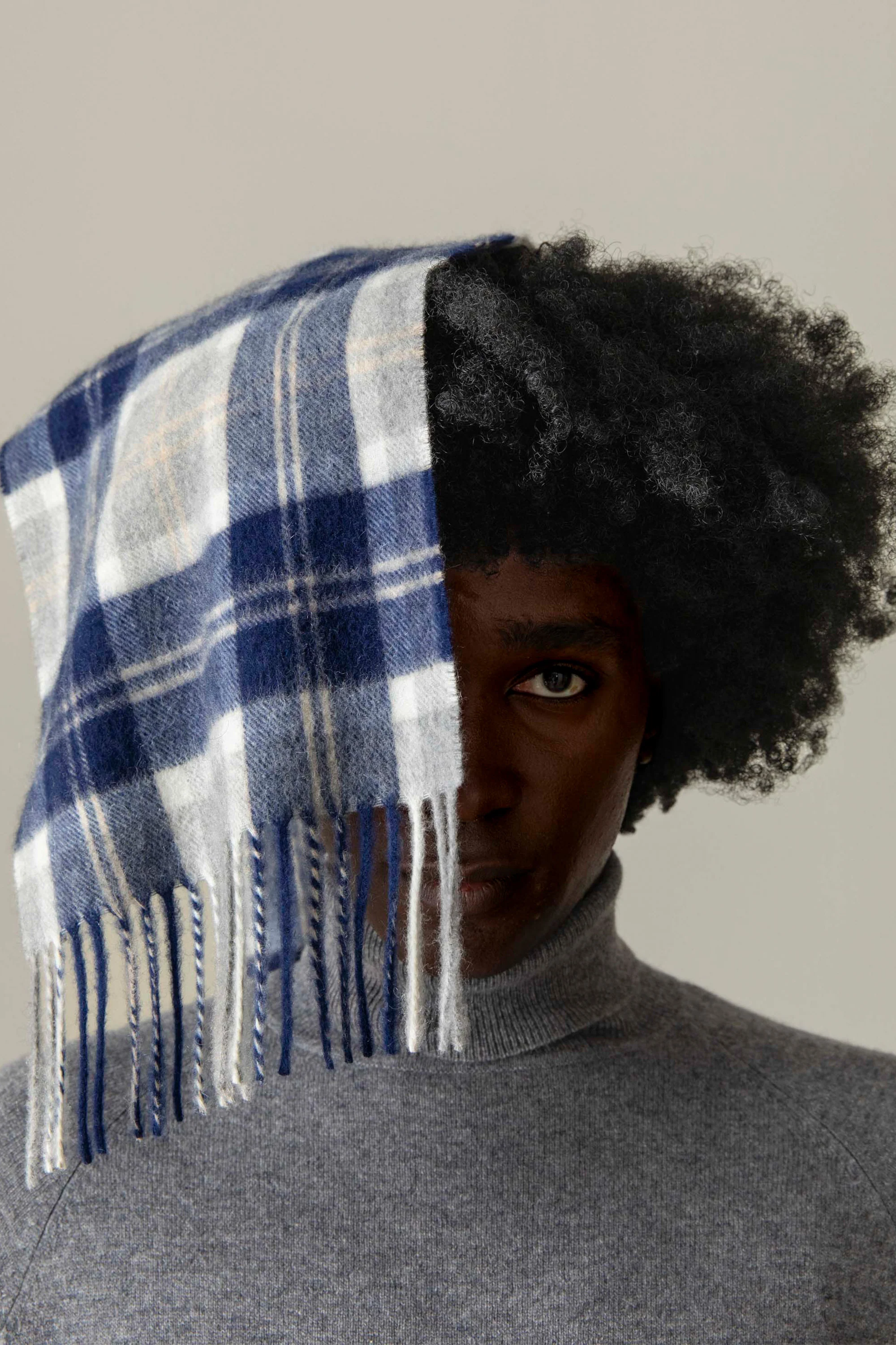 Made In Scotland Heritage Cashmere Scarf - Silver Bannockbane - Image 2