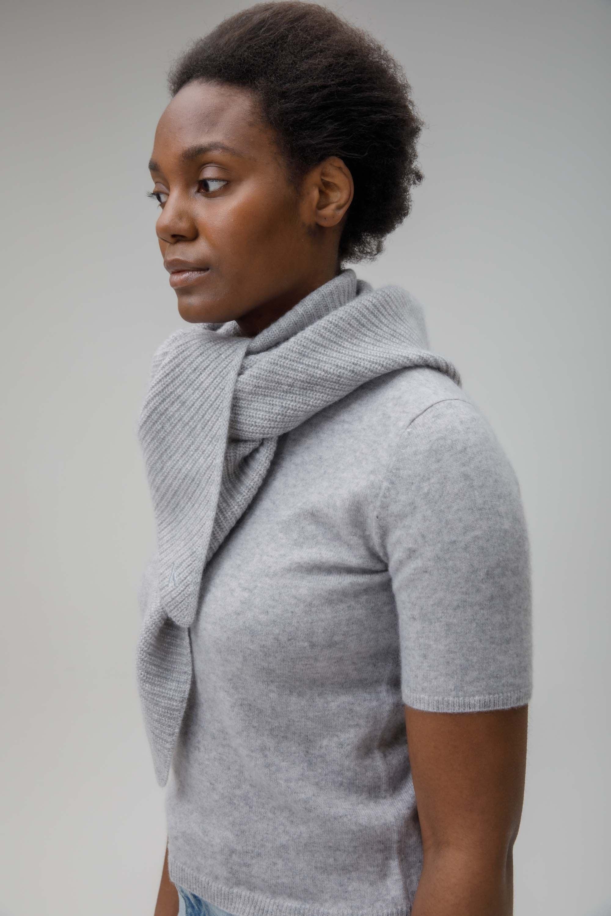Triangle Knitted Cashmere Scarf - Oyster Grey - Image 2