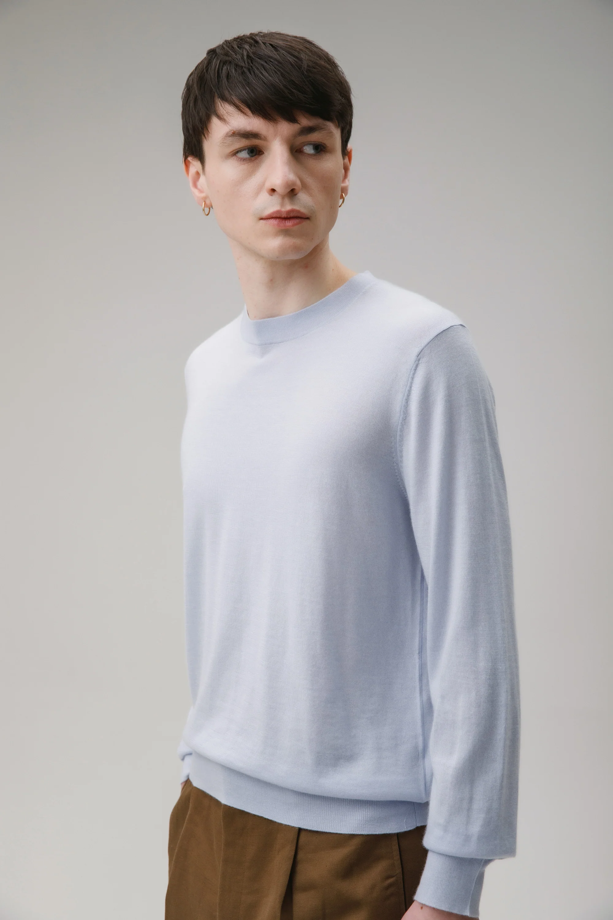 Unisex Lightweight Cashmere Crew Neck Jumper - Pale Blue - Image 6