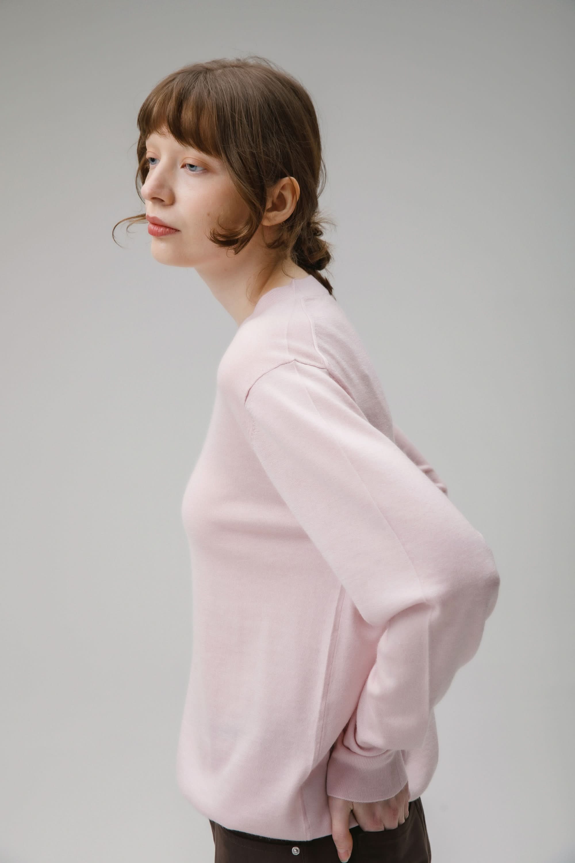 Unisex Lightweight Cashmere Crew Neck Jumper - Silver Pink - Image 2