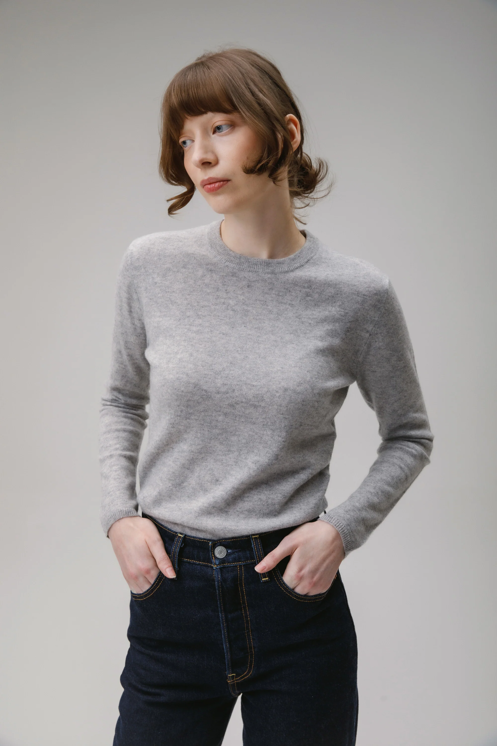 Women's Cashmere Crew Neck Jumper - Light Grey - Image 4