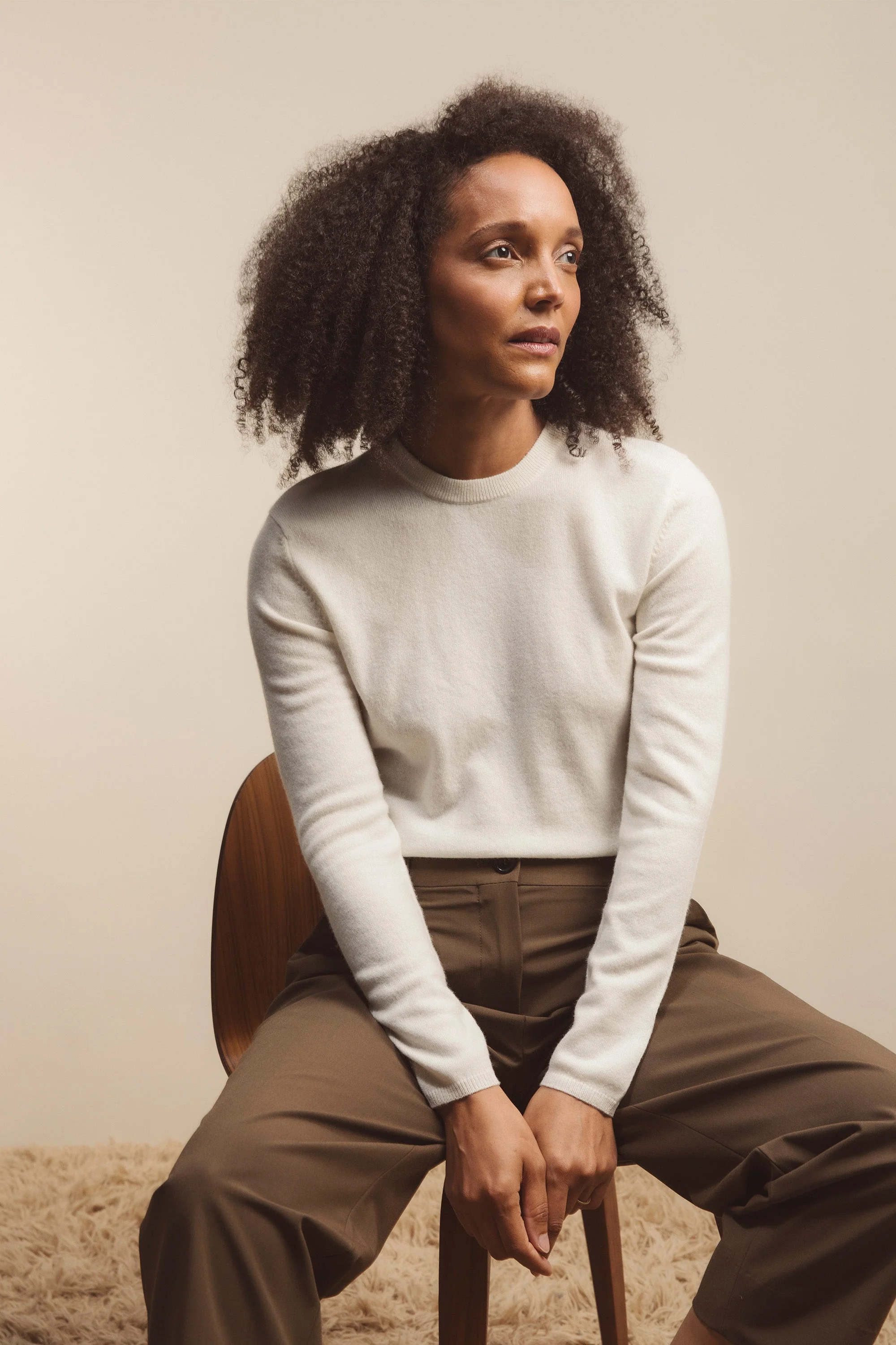 Women's Cashmere Crew Neck Jumper - Soft Cream - Image 6