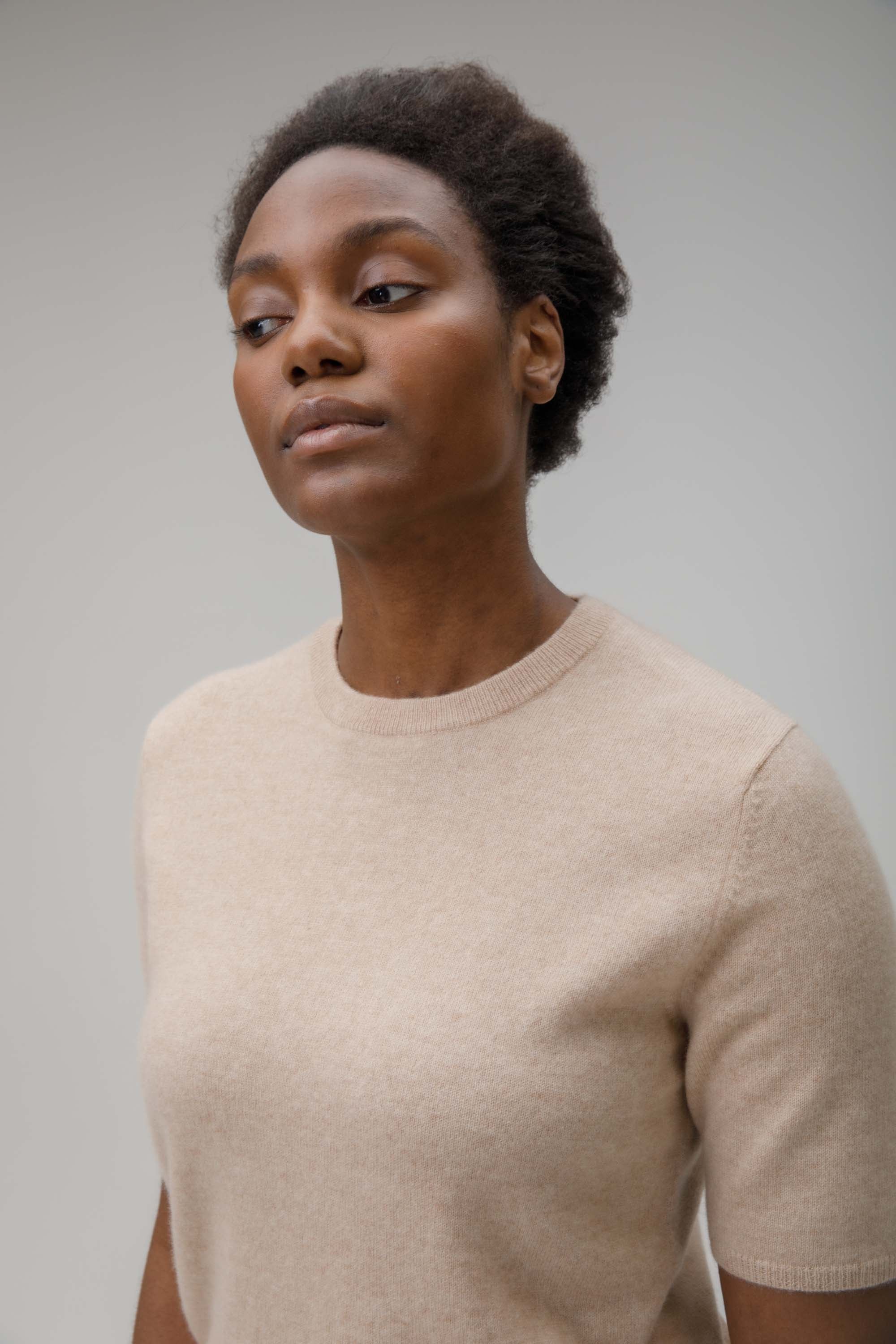 Women's Crew Neck Cashmere T-Shirt - Vicuna - Image 4