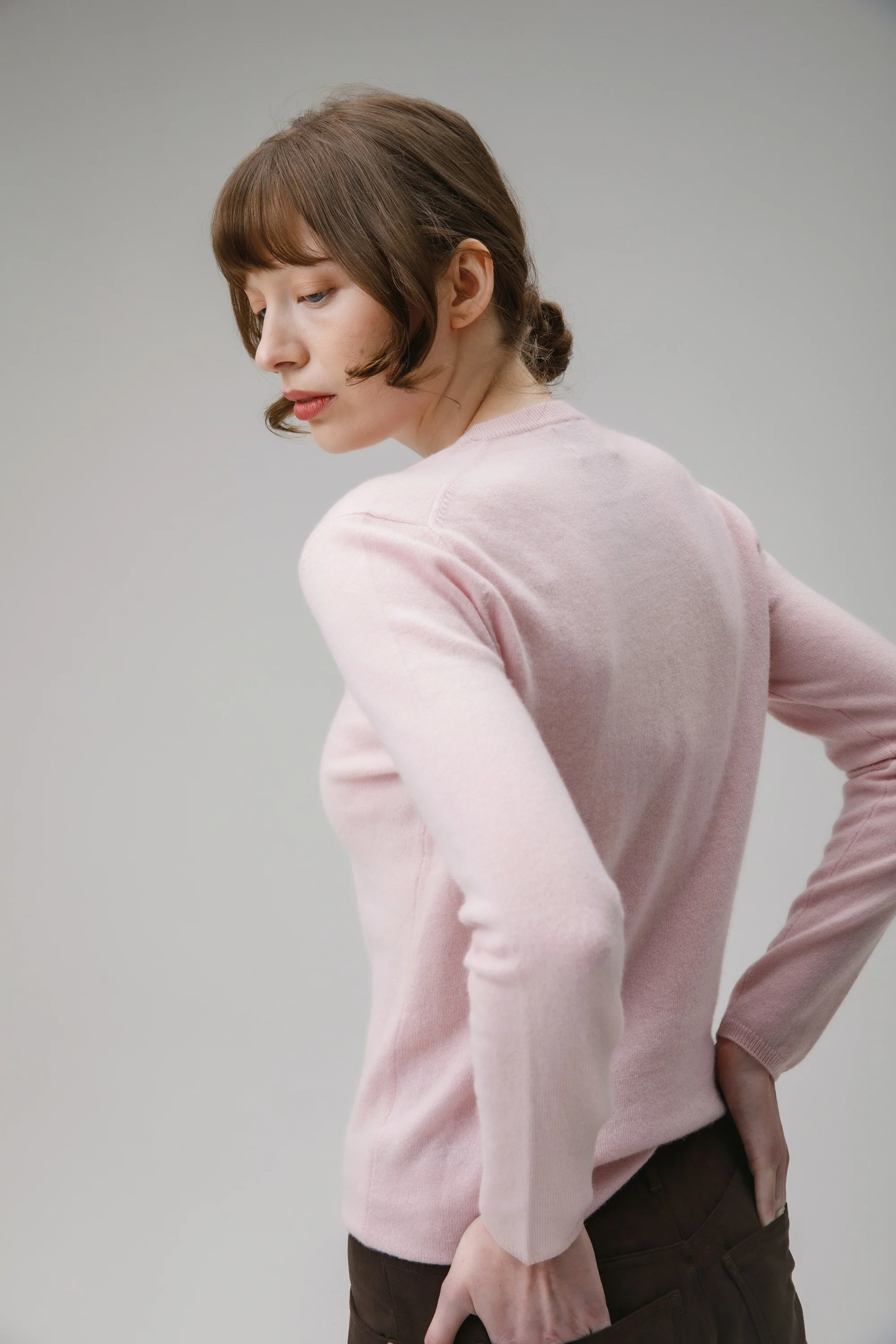 Women's Cashmere V Neck Jumper - Pale Lilac - Image 2