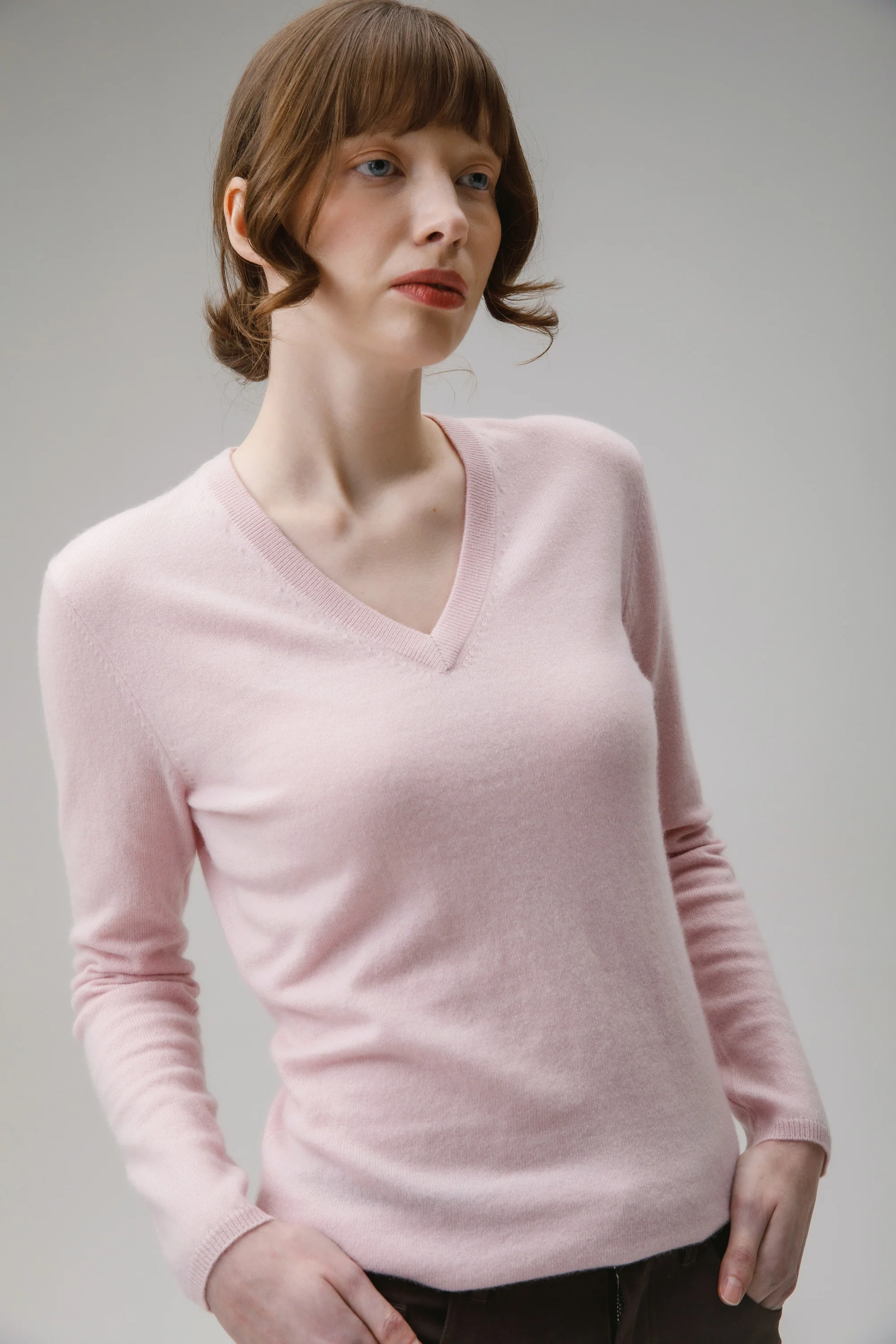 Women's Cashmere V Neck Jumper - Pale Lilac - Image 3
