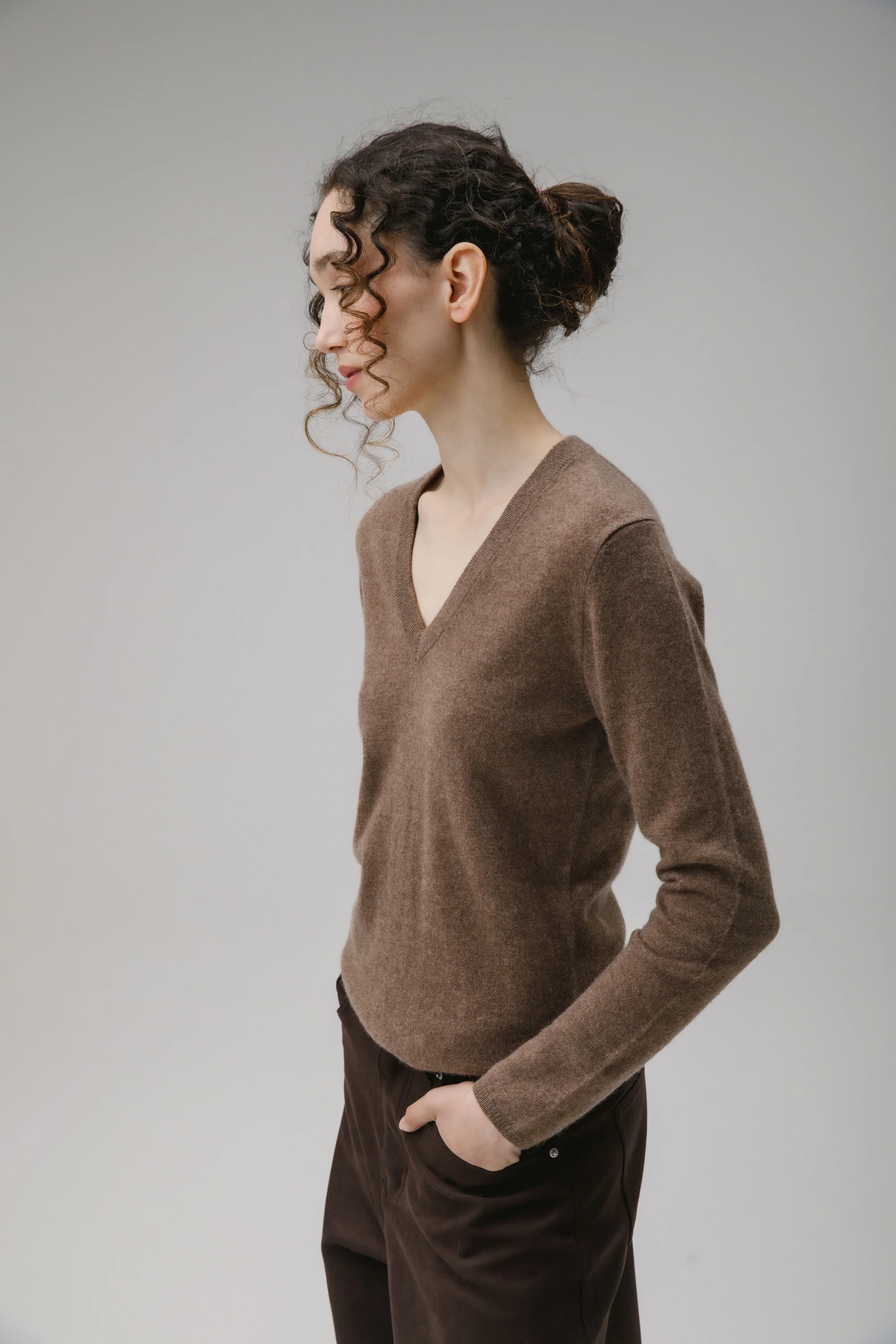 Women's Cashmere V Neck Jumper - Squirrel - Image 2