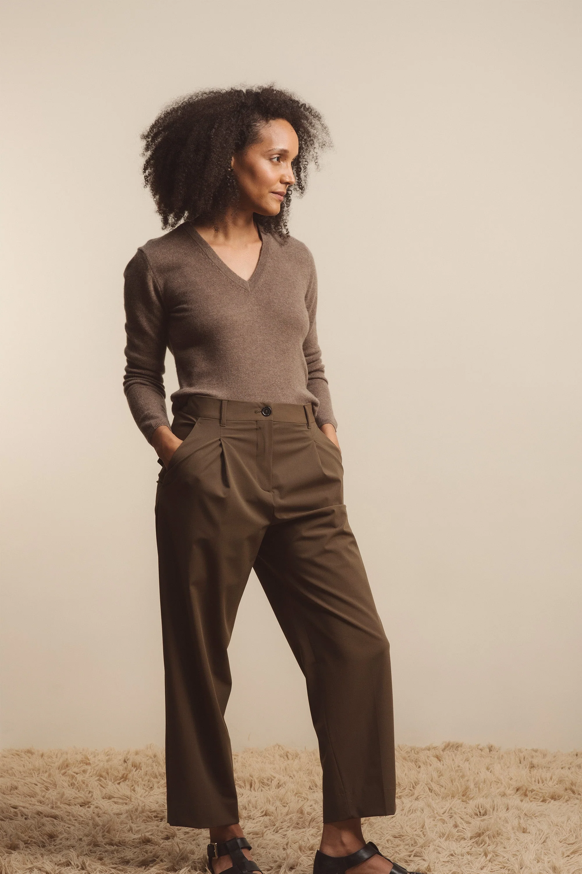 Women's Cashmere V Neck Jumper - Squirrel - Image 5